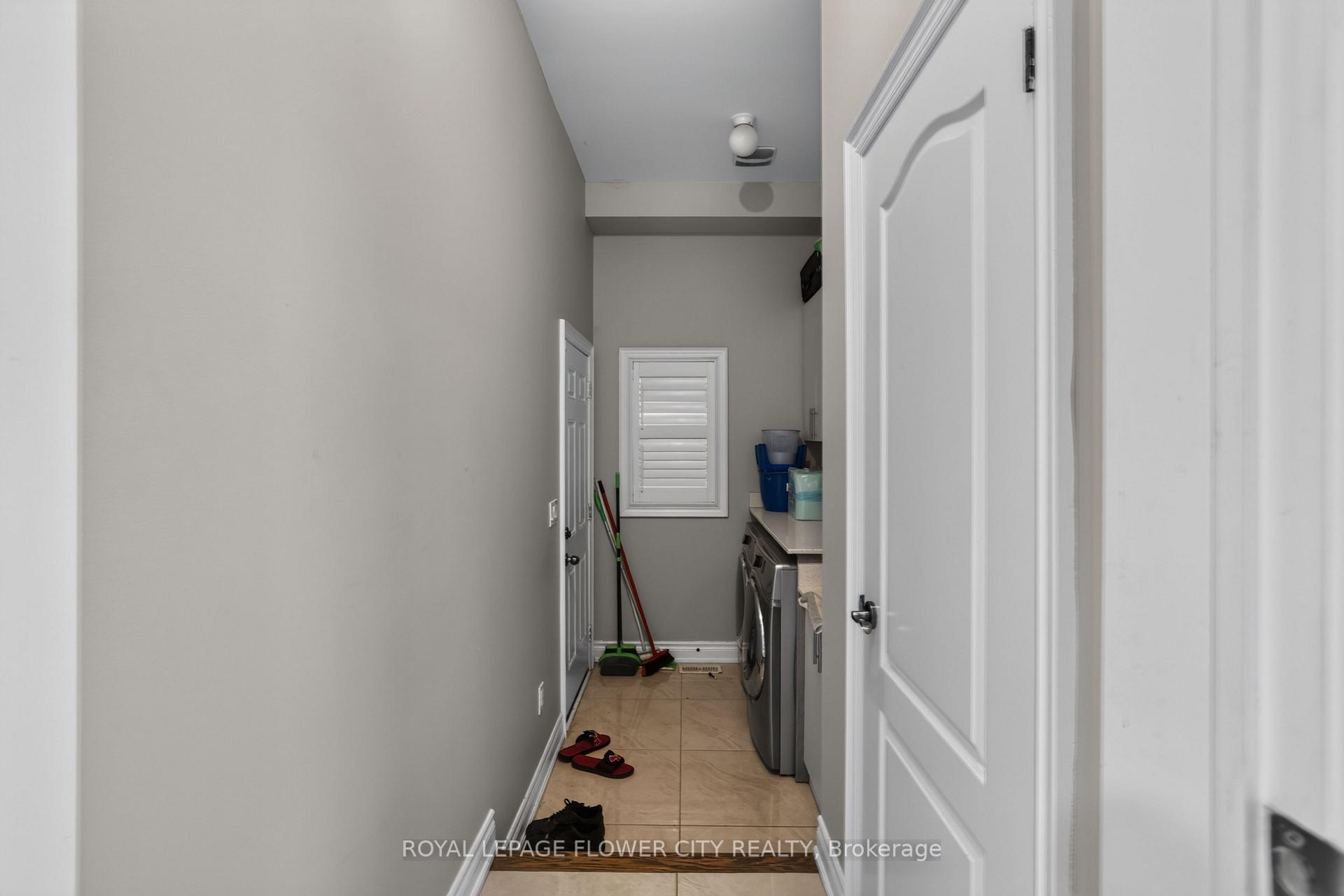 Photo 21 of 85 Ebury Drive, Brampton, Credit Valley — HOMEH