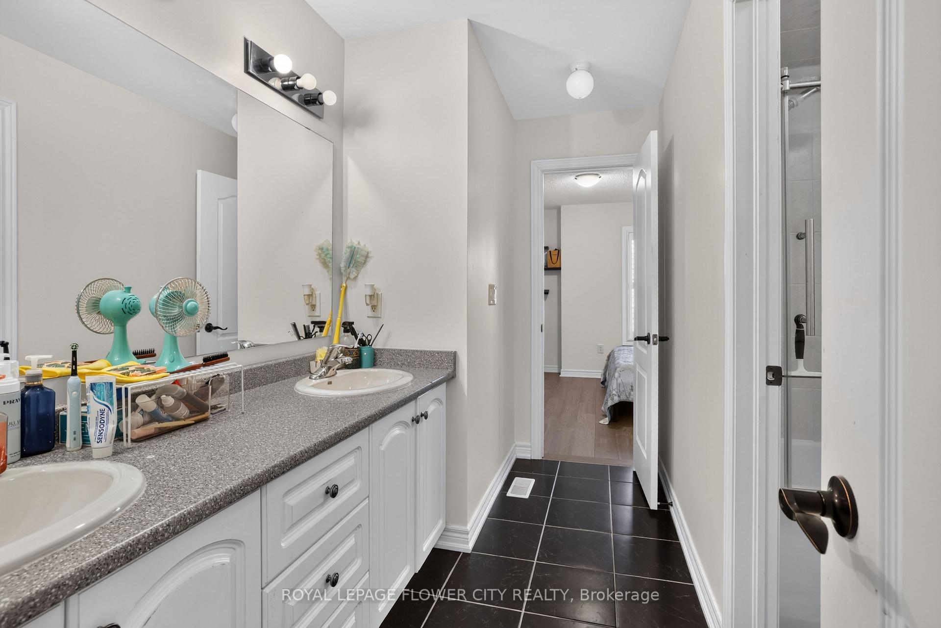 Photo 27 of 85 Ebury Drive, Brampton, Credit Valley — HOMEH
