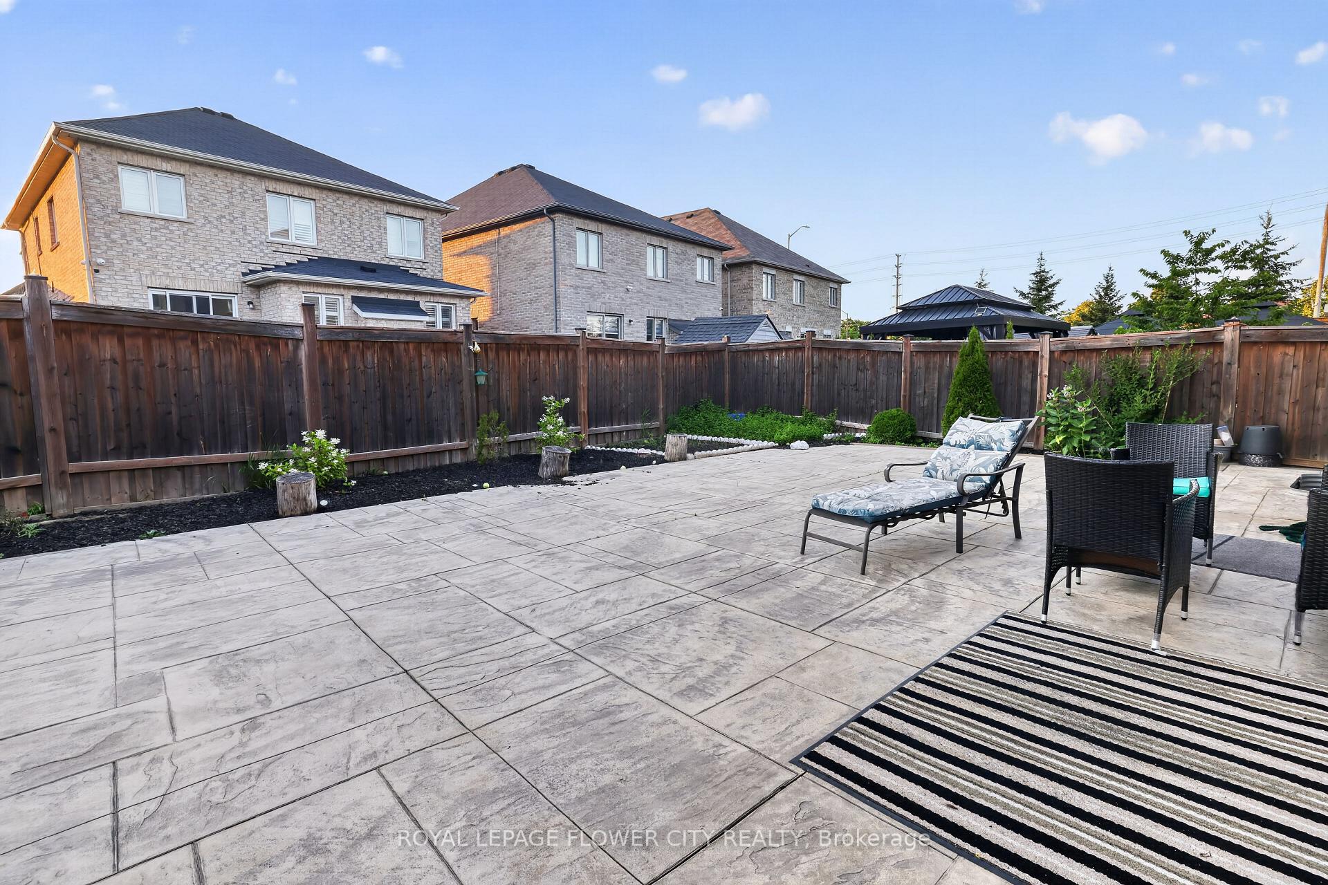 Photo 38 of 85 Ebury Drive, Brampton, Credit Valley — HOMEH
