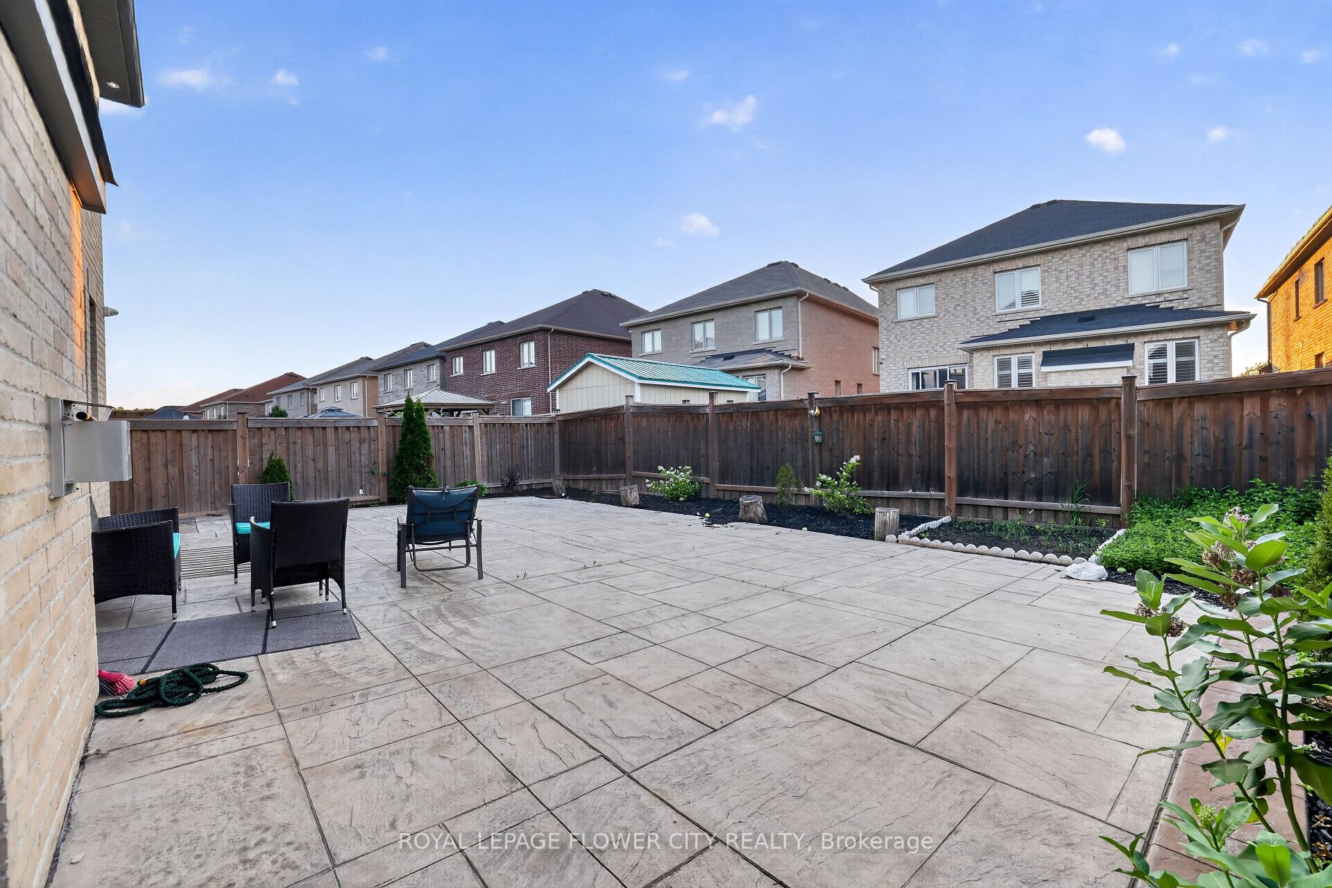 Photo 39 of 85 Ebury Drive, Brampton, Credit Valley — HOMEH