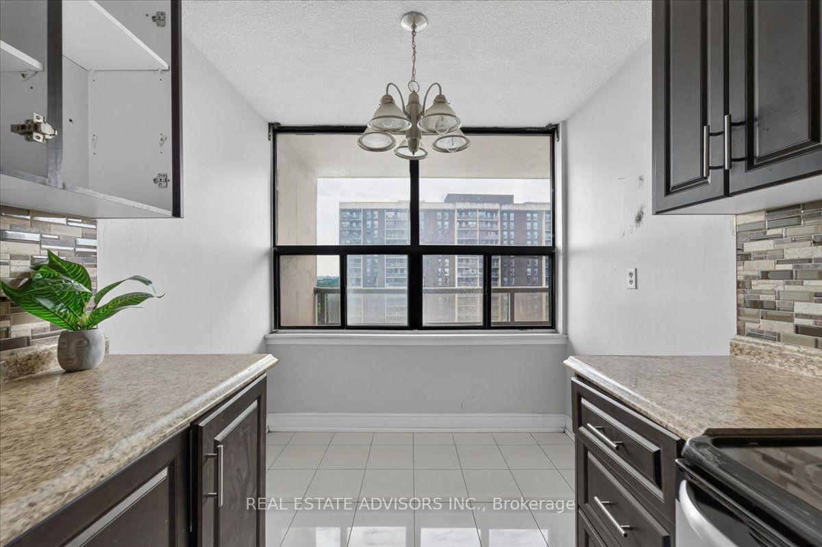 Photo 6 of Unit 1206, 4 Kings Cross Road, Brampton, Queen Street Corridor — HOMEH
