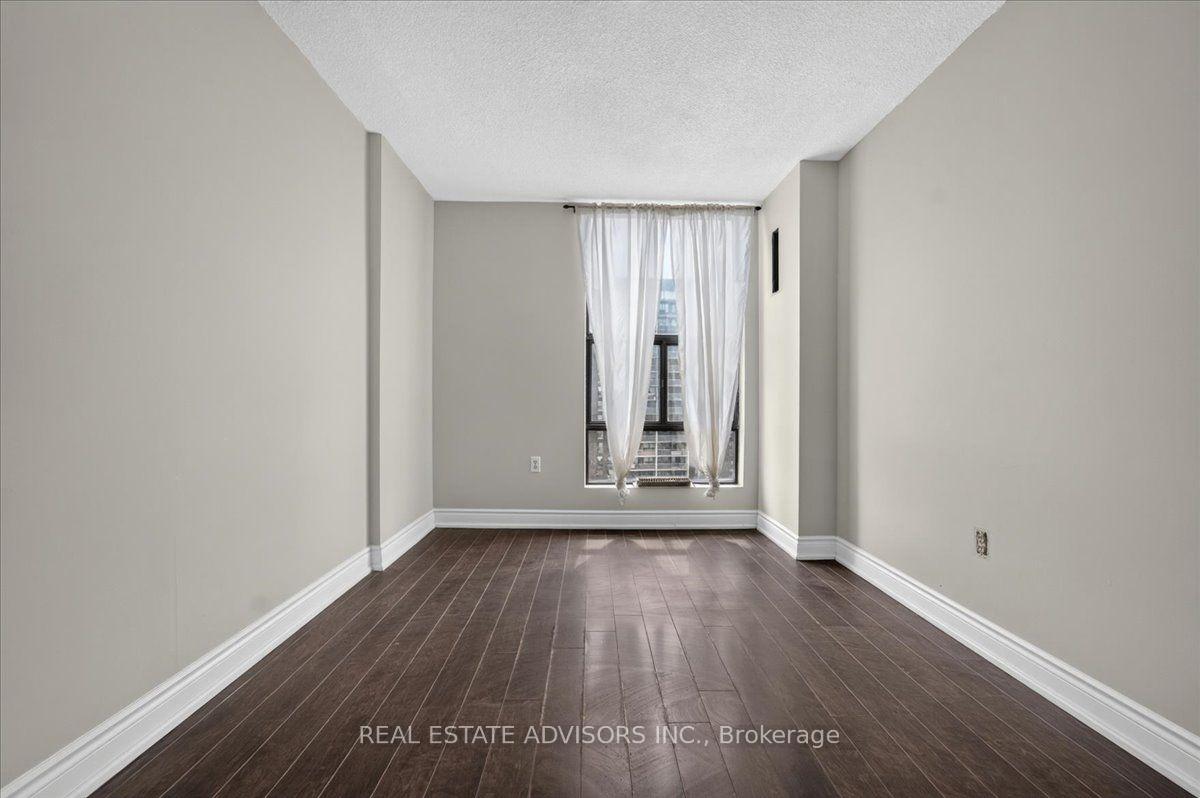 Photo 9 of Unit 1206, 4 Kings Cross Road, Brampton, Queen Street Corridor — HOMEH