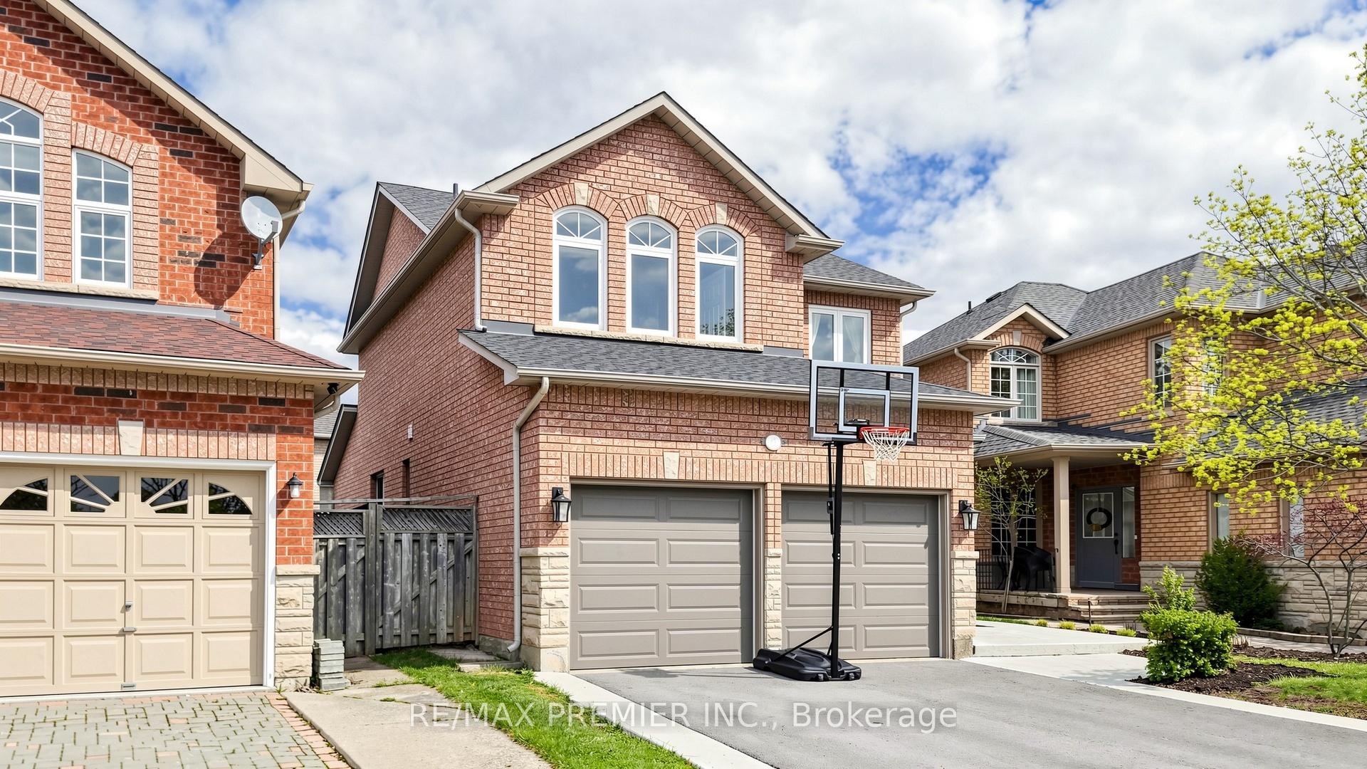 Photo 4 of 6 Terrastone Court, Caledon, Bolton West — HOMEH