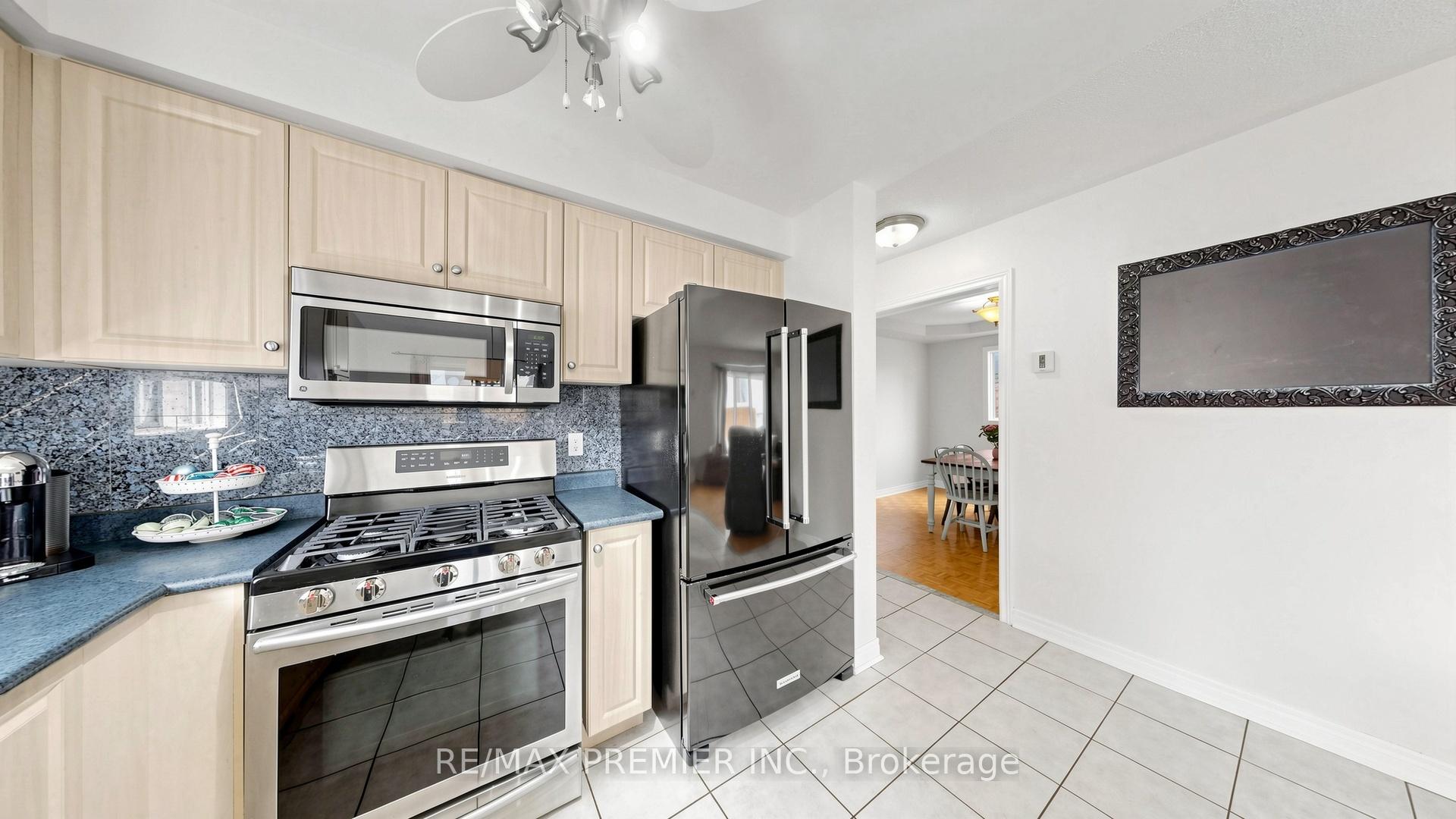 Photo 9 of 6 Terrastone Court, Caledon, Bolton West — HOMEH