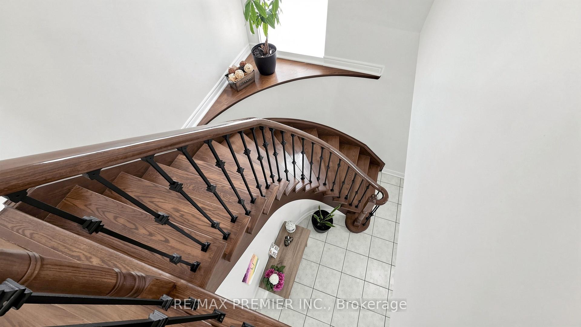 Photo 20 of 6 Terrastone Court, Caledon, Bolton West — HOMEH
