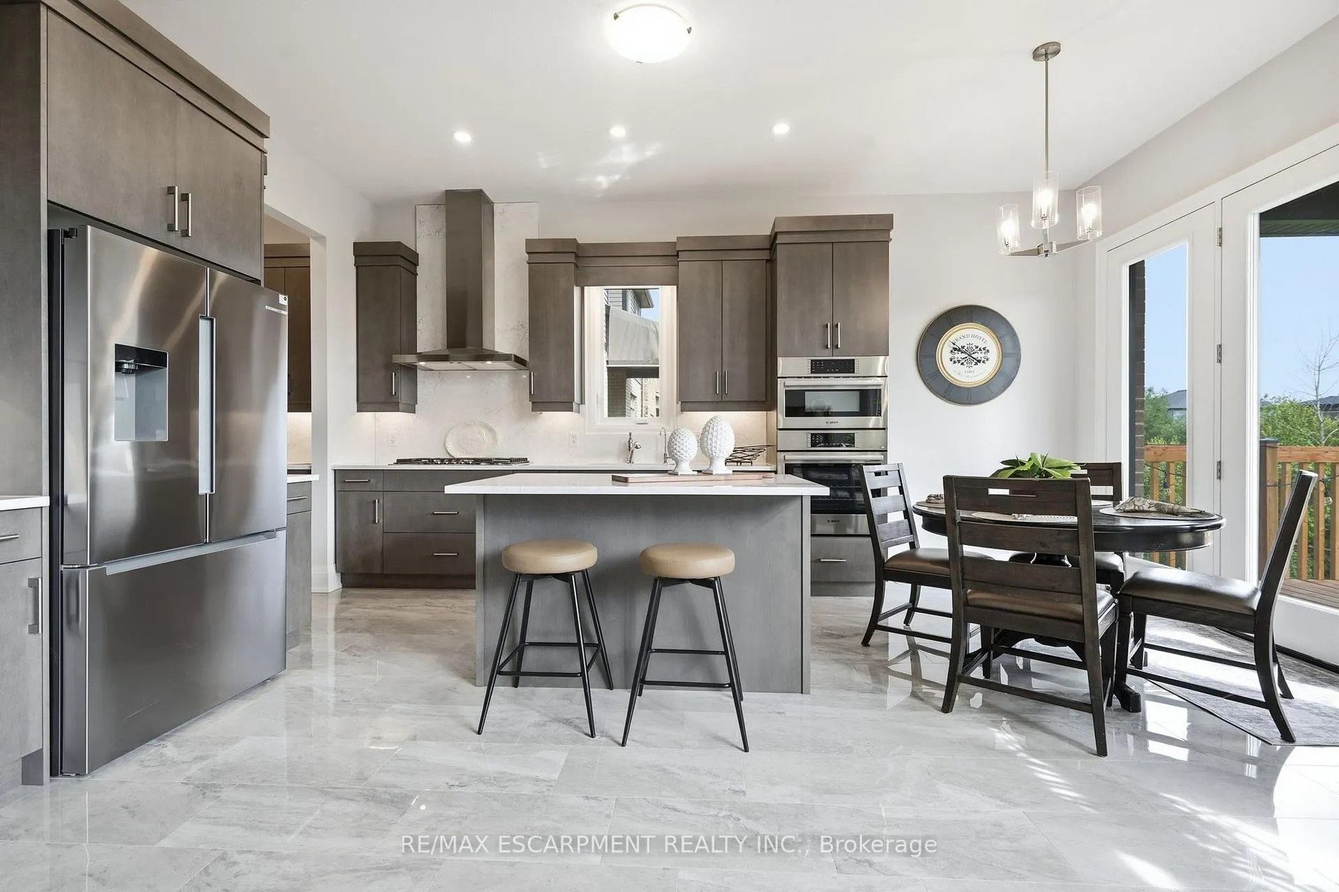 Photo 12 of 162 Westcott Road, Welland, West Welland — HOMEH