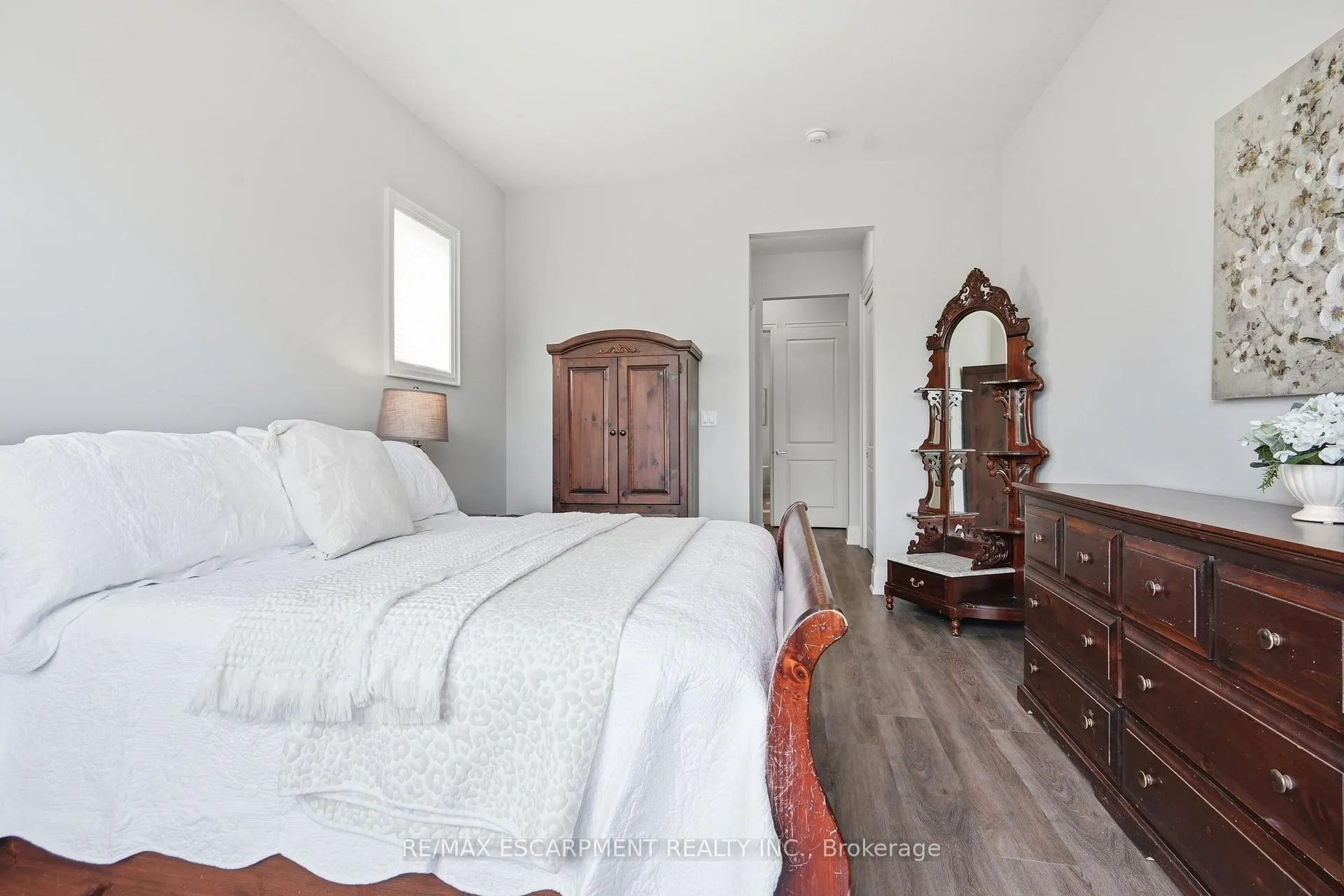 Photo 25 of 162 Westcott Road, Welland, West Welland — HOMEH