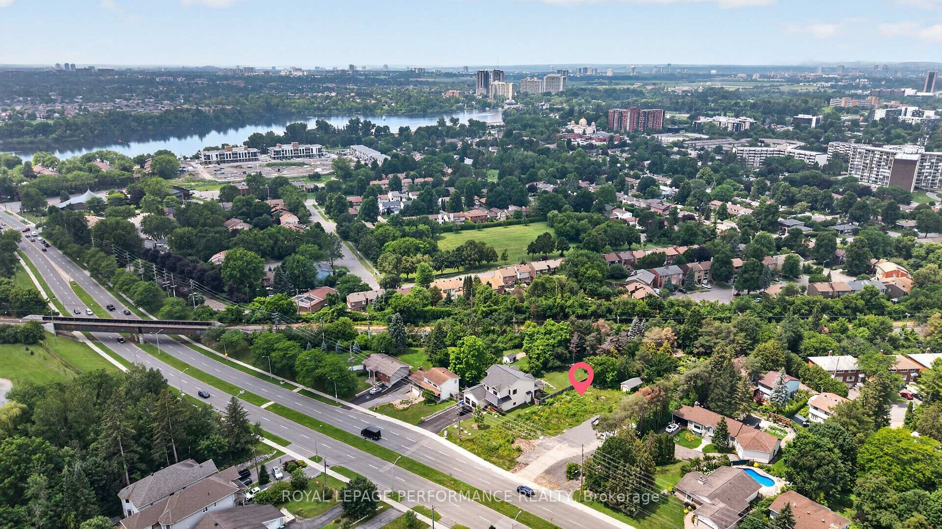 Photo 4 of 801 Walkley Road, Ottawa, Riverside Park — HOMEH