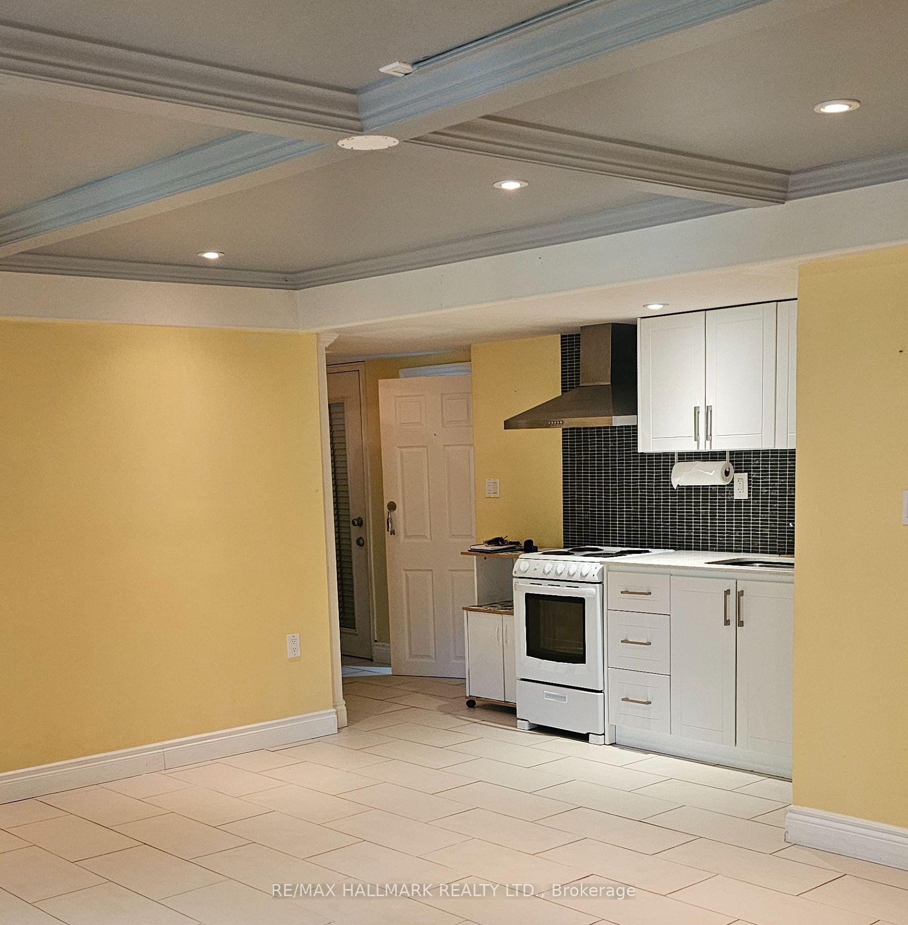 Photo 4 of Unit Lower Level, 21 Oakside Drive, Uxbridge — HOMEH