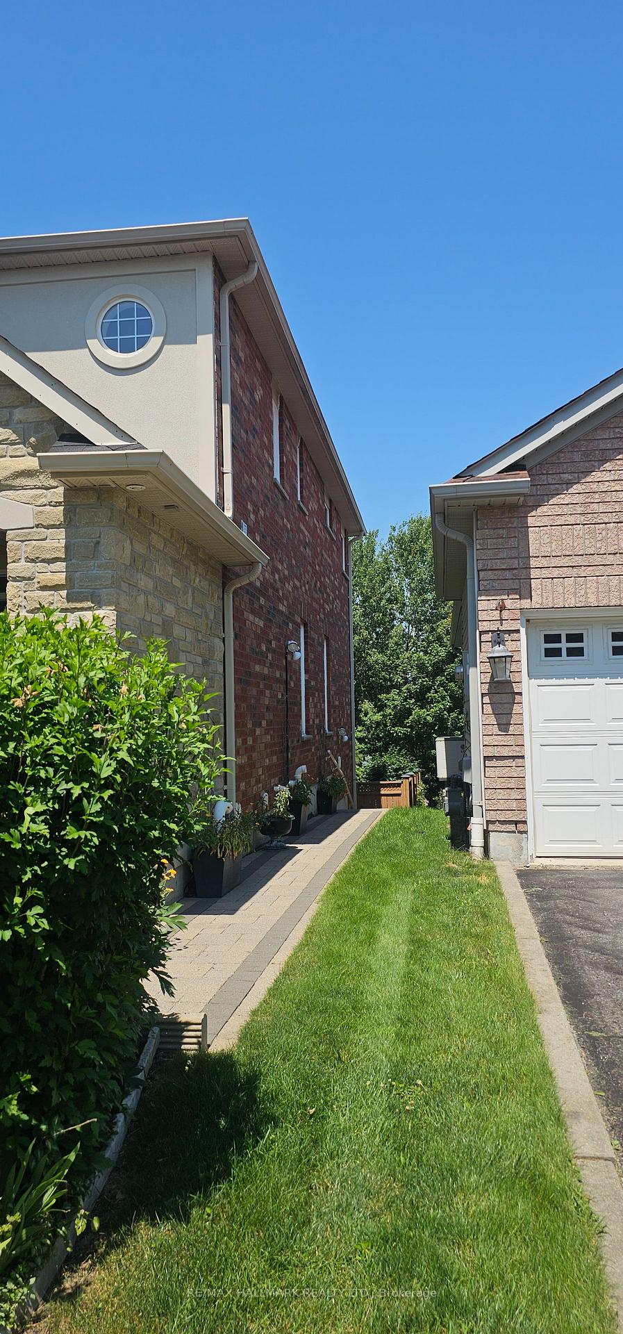 Photo 14 of Unit Lower Level, 21 Oakside Drive, Uxbridge — HOMEH