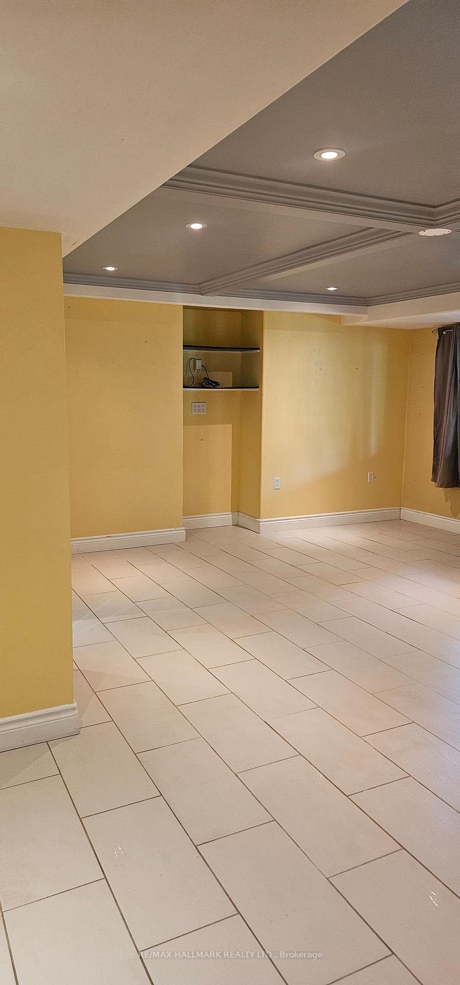 Photo 15 of Unit Lower Level, 21 Oakside Drive, Uxbridge — HOMEH
