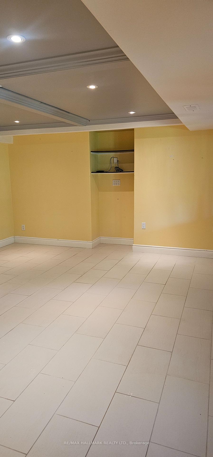 Photo 16 of Unit Lower Level, 21 Oakside Drive, Uxbridge — HOMEH
