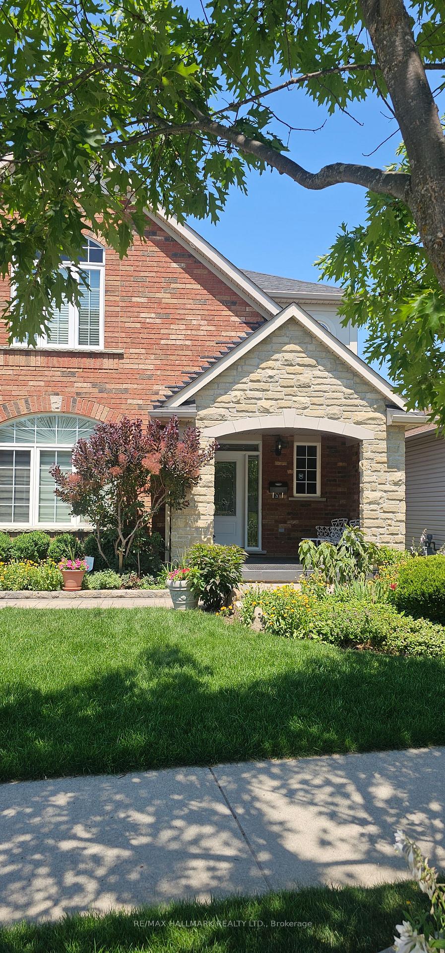 Photo 19 of Unit Lower Level, 21 Oakside Drive, Uxbridge — HOMEH