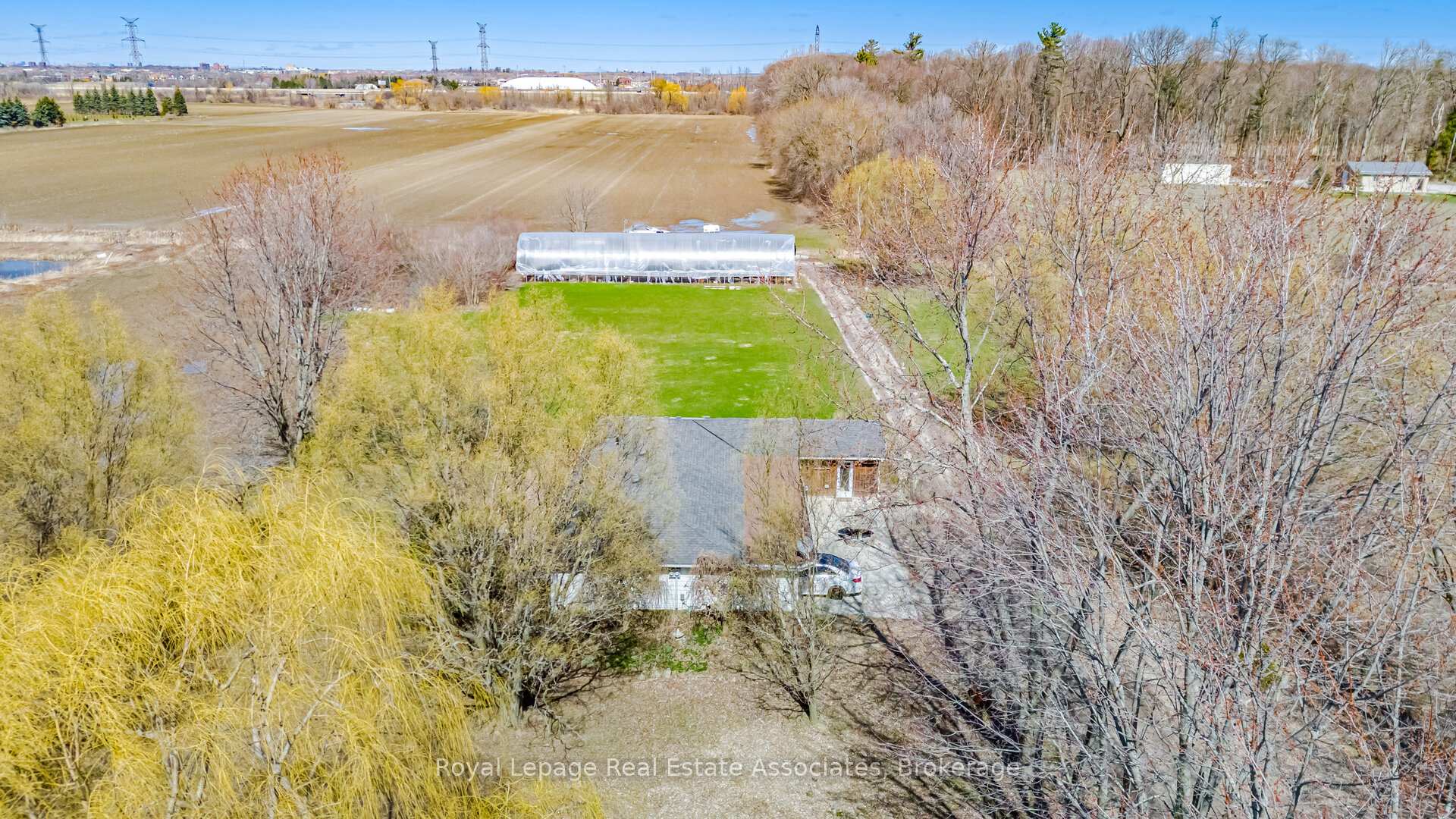 Photo 3 of 5327 Eighth Line, Milton, Rural Trafalgar — HOMEH