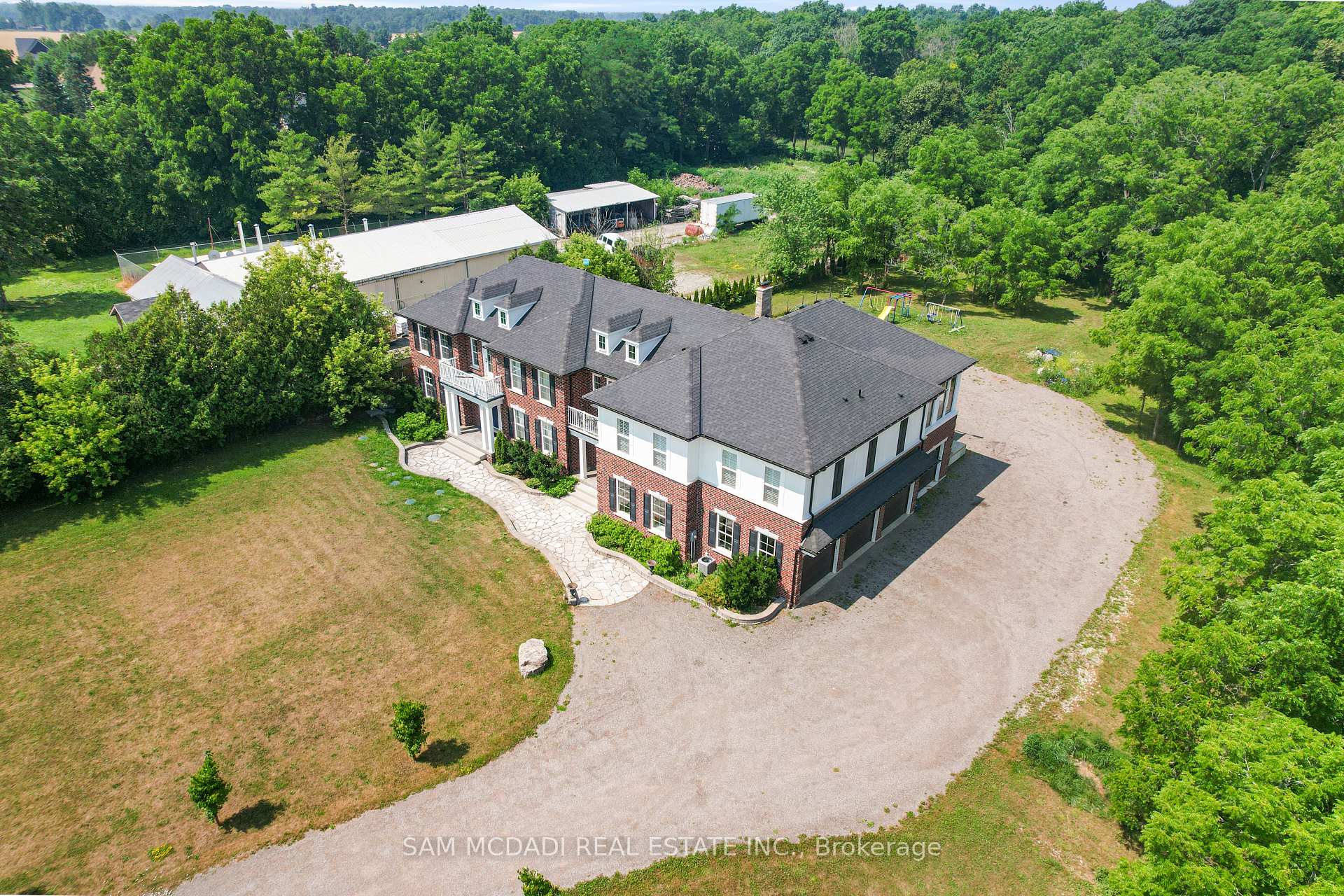 Photo of 1096 Westbrook Road