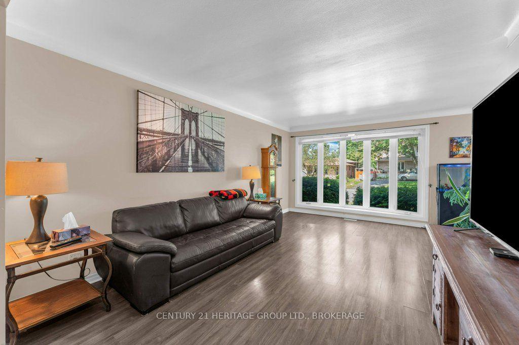 Photo 6 of 678 Carnaby Street, Kingston, South of Taylor-Kidd Blvd — HOMEH