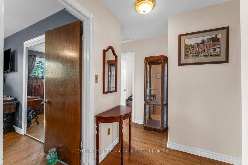 Photo 17 of 678 Carnaby Street, Kingston, South of Taylor-Kidd Blvd — HOMEH