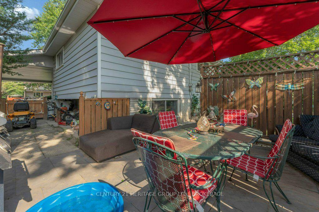 Photo 32 of 678 Carnaby Street, Kingston, South of Taylor-Kidd Blvd — HOMEH