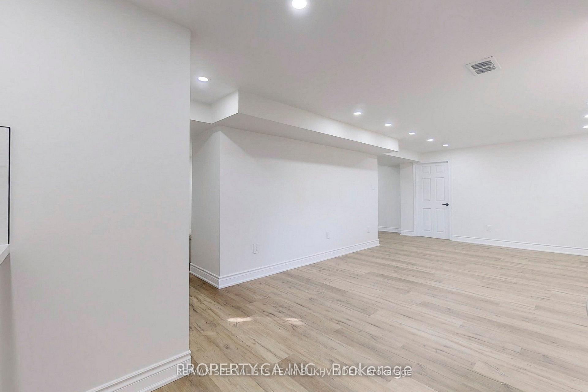 Photo 4 of Unit Lower, 80 Cynthia Road, Toronto, Rockcliffe-Smythe — HOMEH