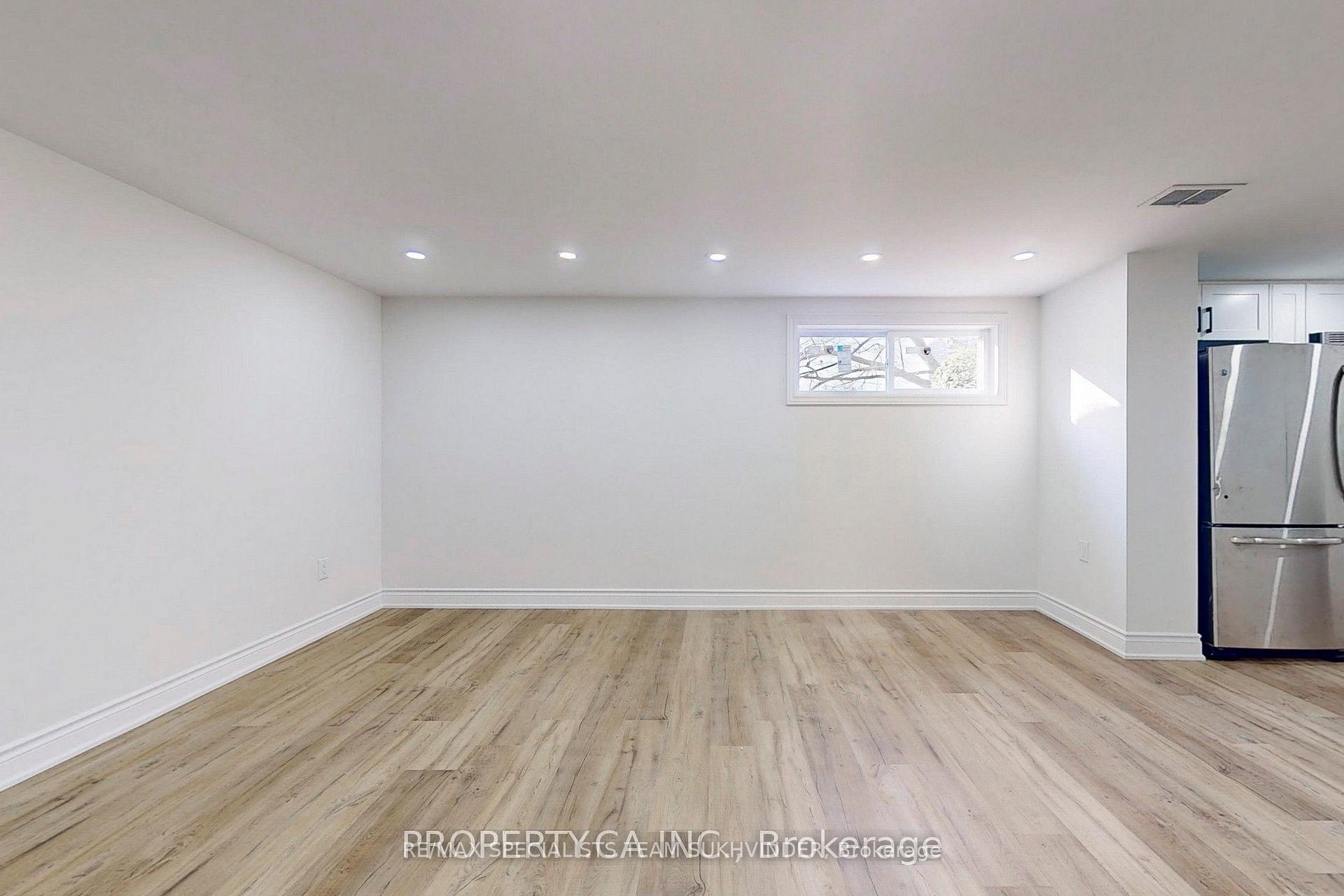 Photo 6 of Unit Lower, 80 Cynthia Road, Toronto, Rockcliffe-Smythe — HOMEH