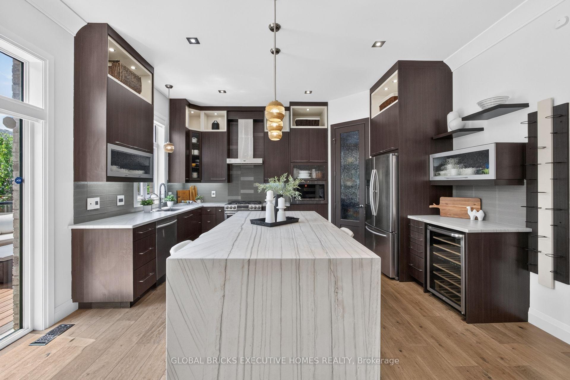 Photo 19 of 56 Valleyscape Drive, Kitchener, Doon South — HOMEH