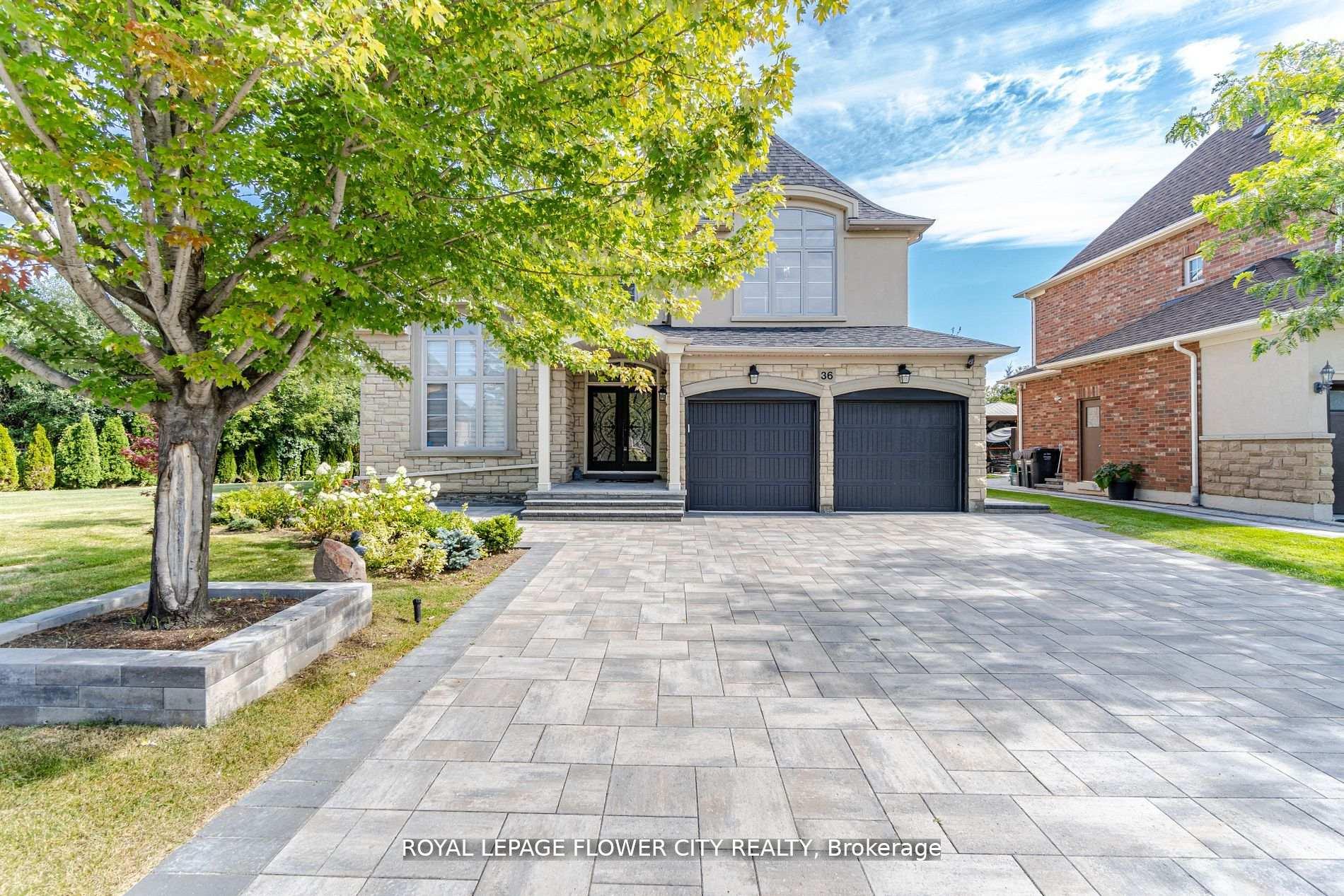 Photo 3 of 36 Louvain Drive, Brampton, Vales of Castlemore North — HOMEH