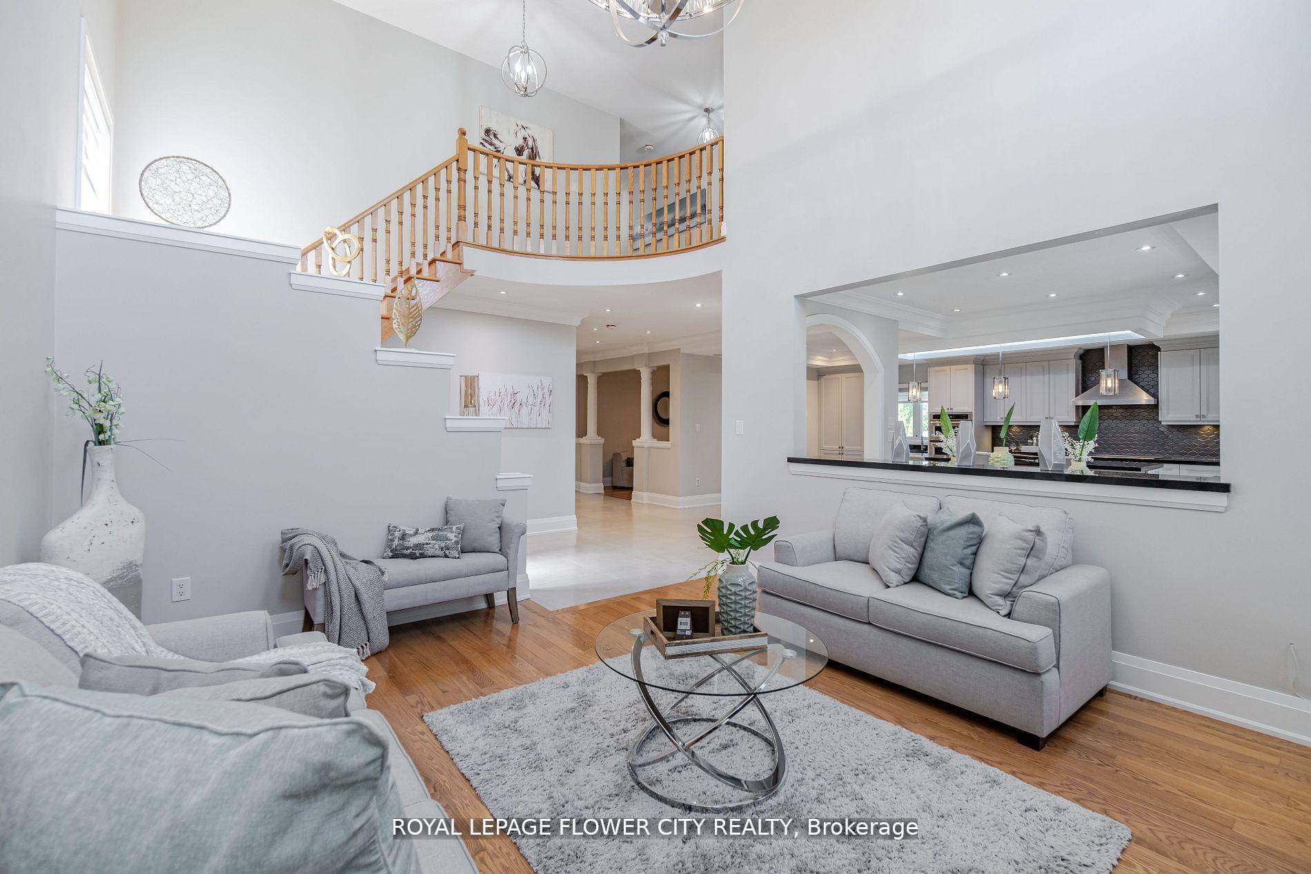 Photo 9 of 36 Louvain Drive, Brampton, Vales of Castlemore North — HOMEH