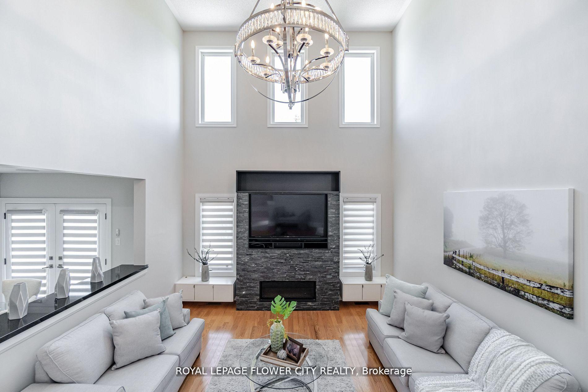 Photo 11 of 36 Louvain Drive, Brampton, Vales of Castlemore North — HOMEH
