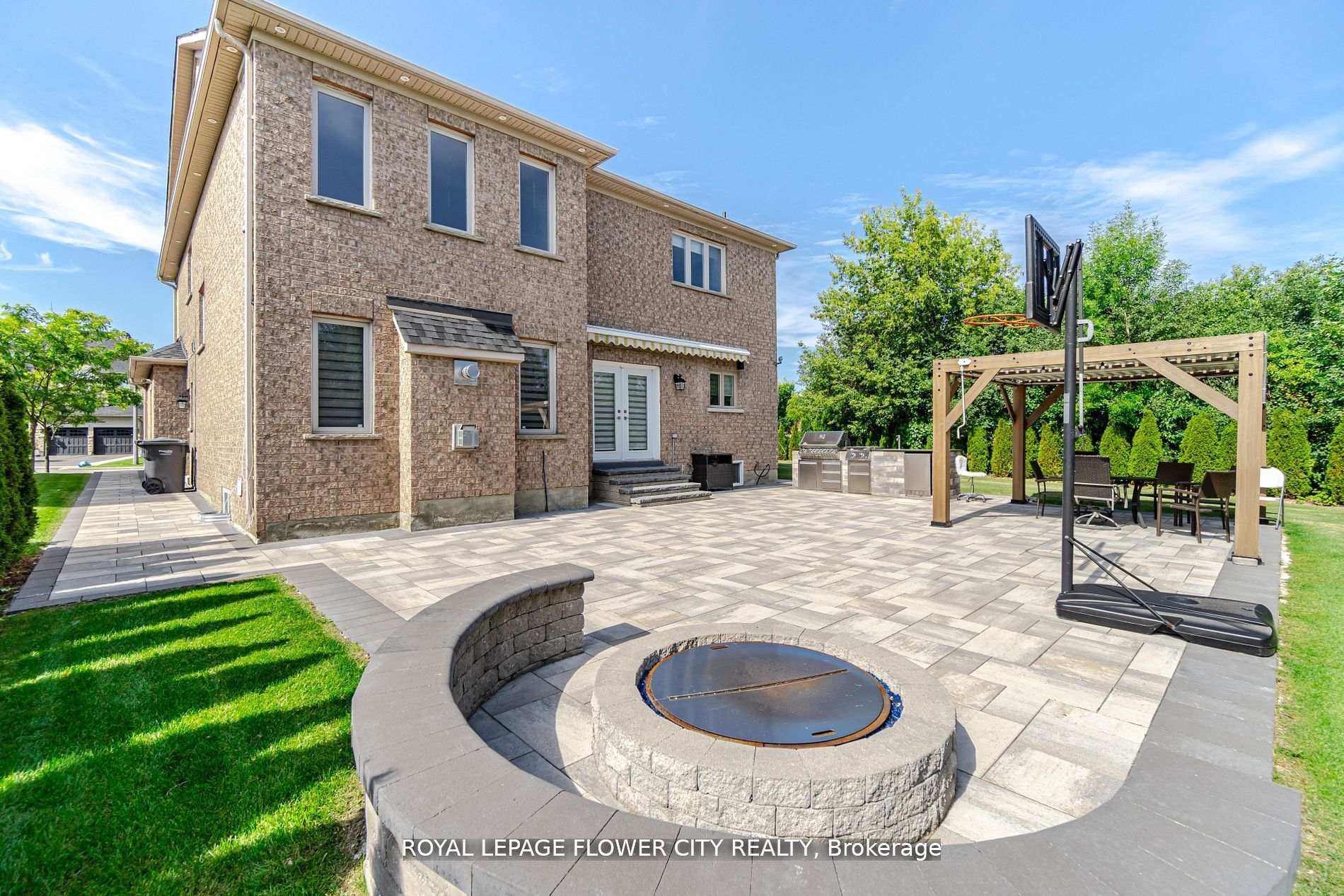 Photo 27 of 36 Louvain Drive, Brampton, Vales of Castlemore North — HOMEH