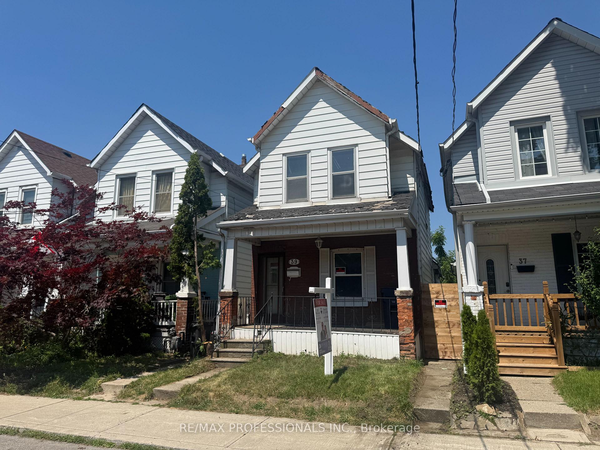 Photo 3 of 39 Holley Avenue, North York, Weston — HOMEH