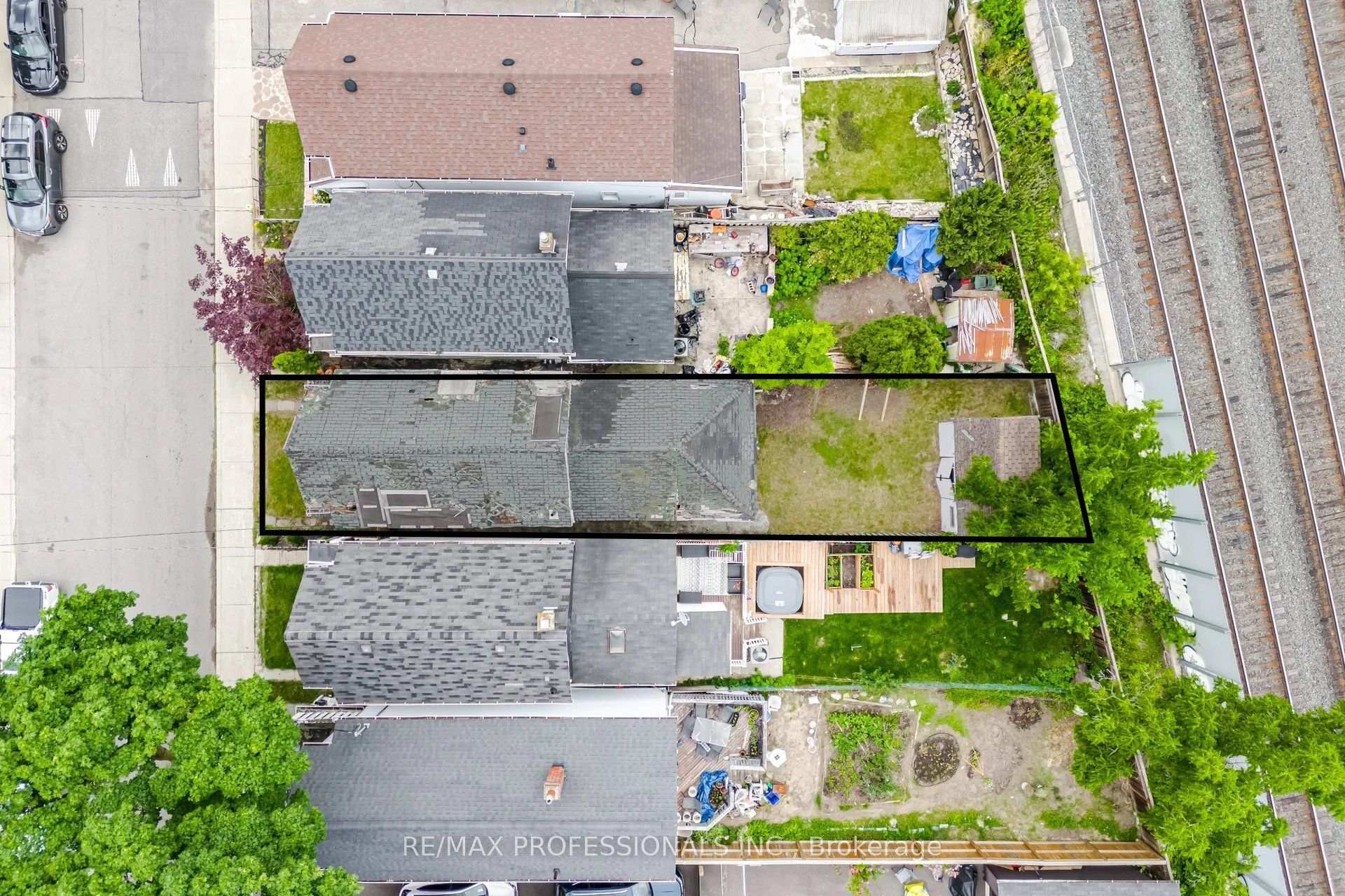 Photo 10 of 39 Holley Avenue, North York, Weston — HOMEH