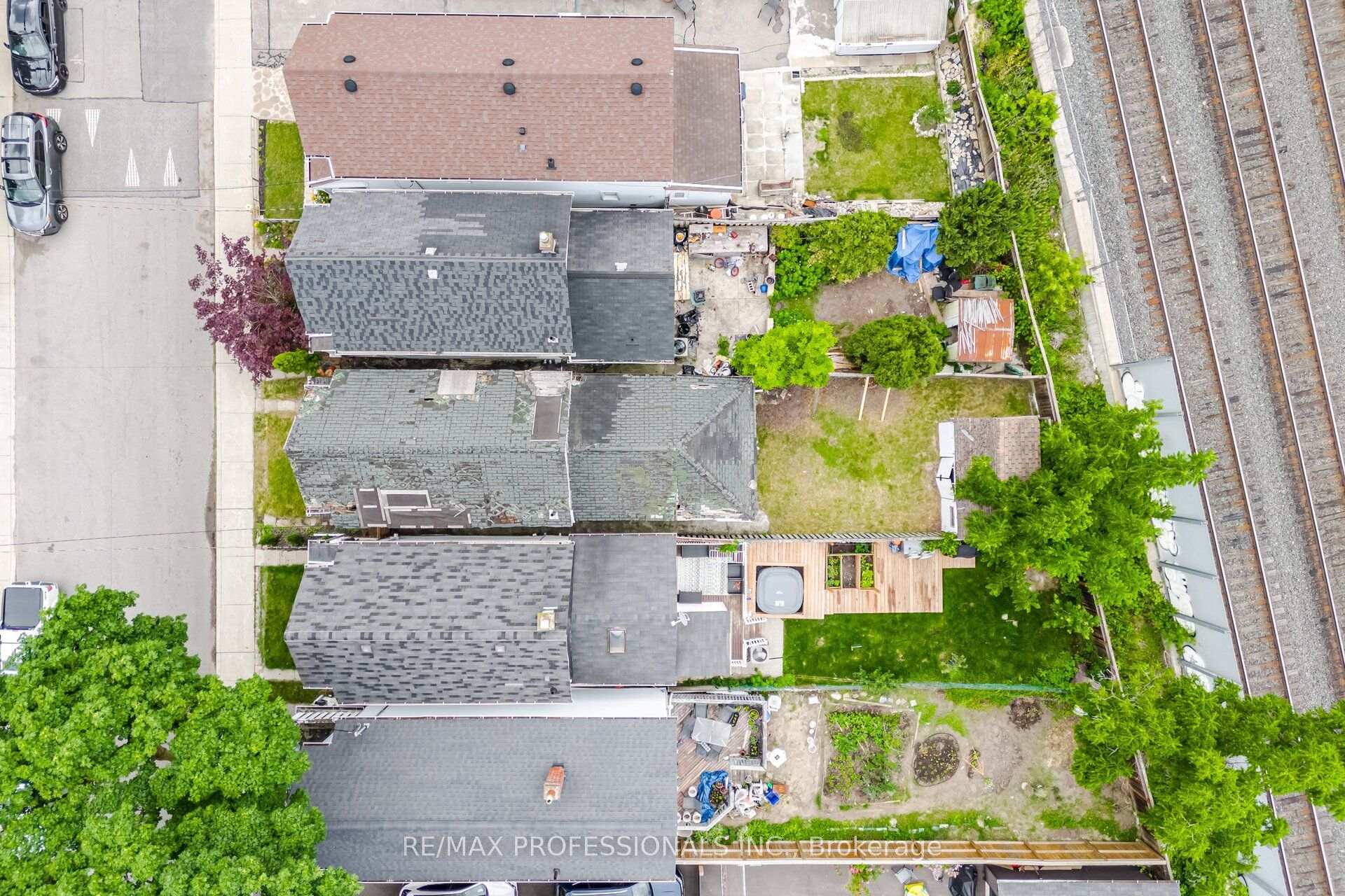 Photo 11 of 39 Holley Avenue, North York, Weston — HOMEH