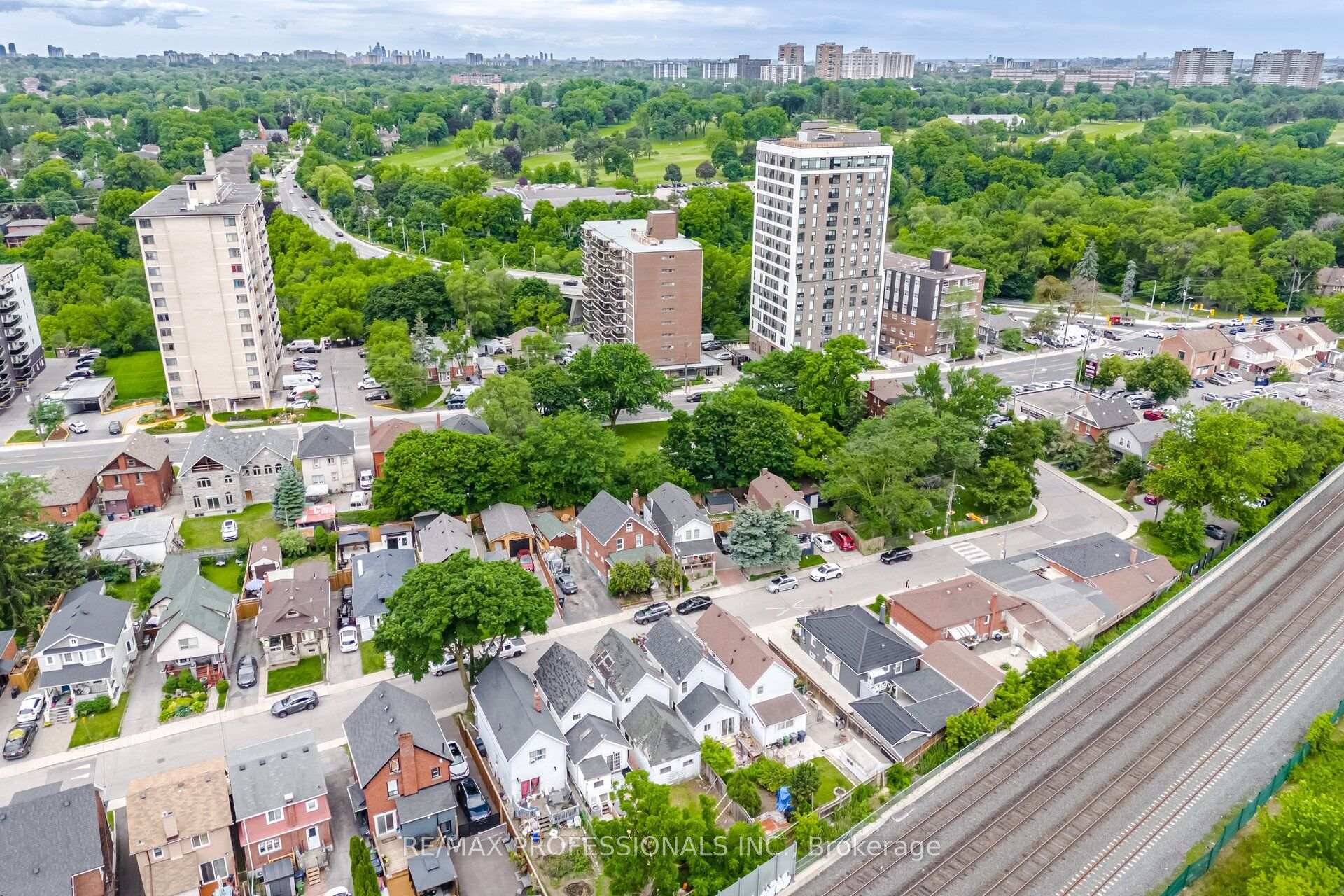 Photo 21 of 39 Holley Avenue, North York, Weston — HOMEH