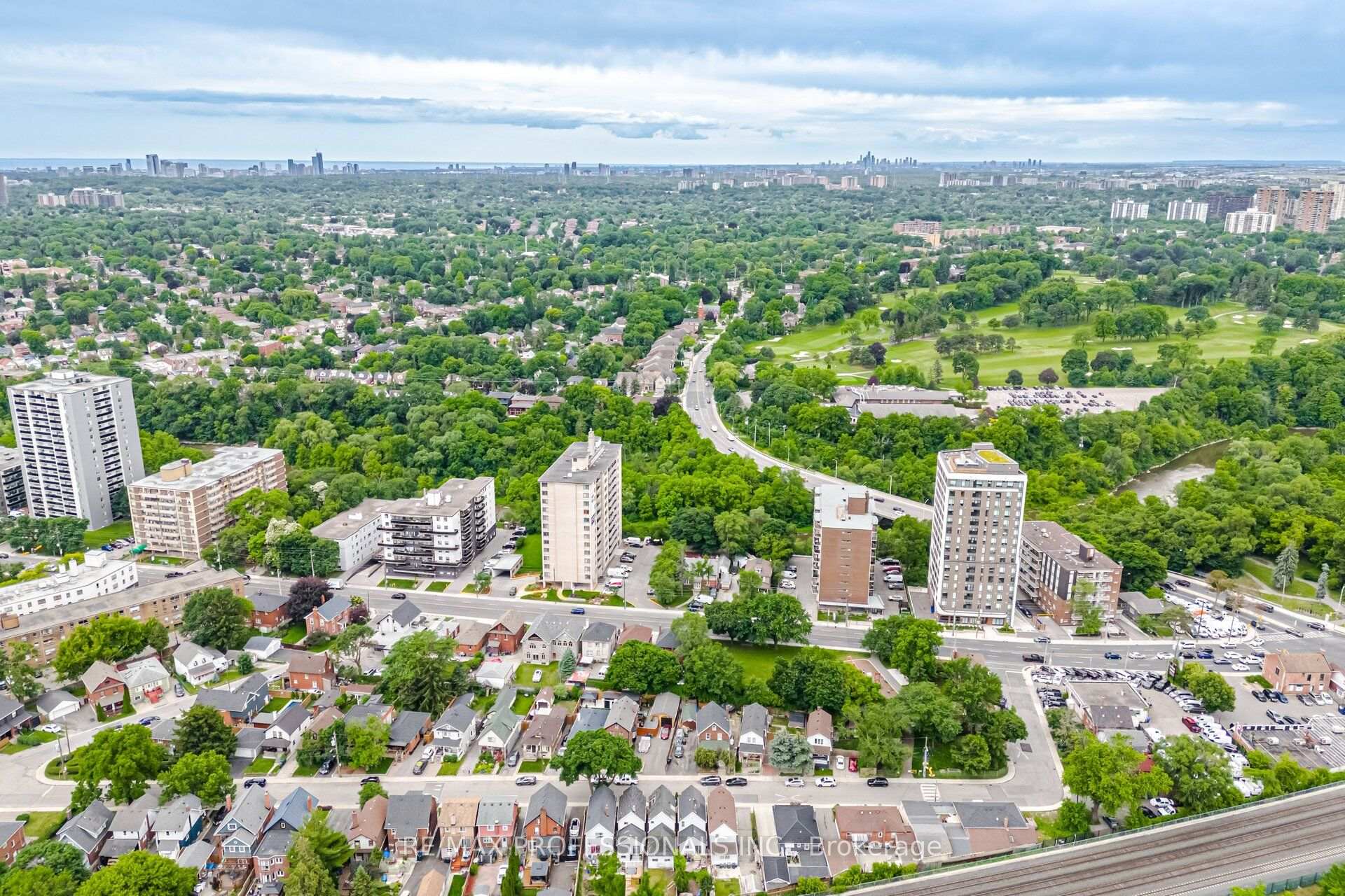 Photo 24 of 39 Holley Avenue, North York, Weston — HOMEH