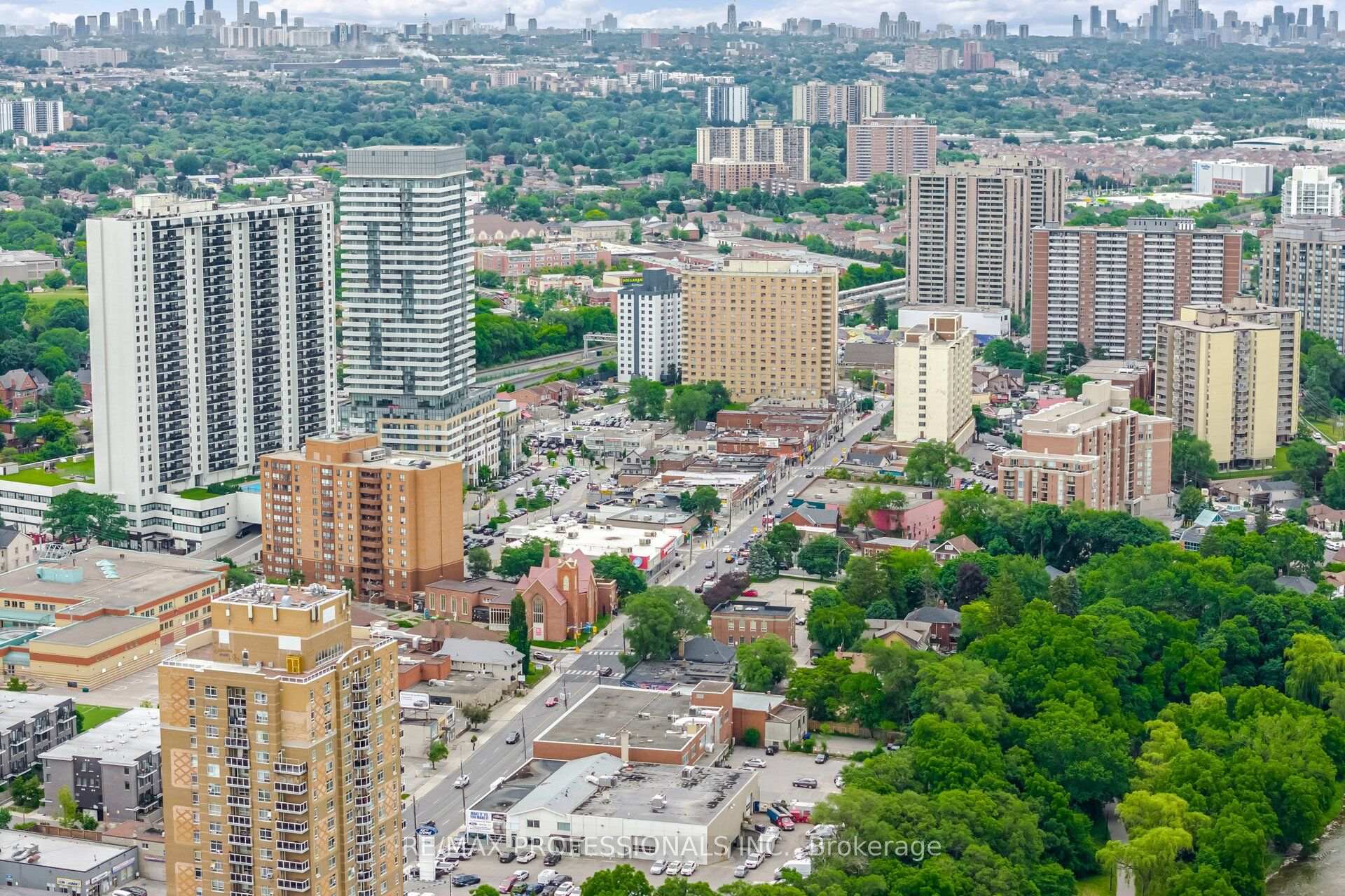Photo 31 of 39 Holley Avenue, North York, Weston — HOMEH