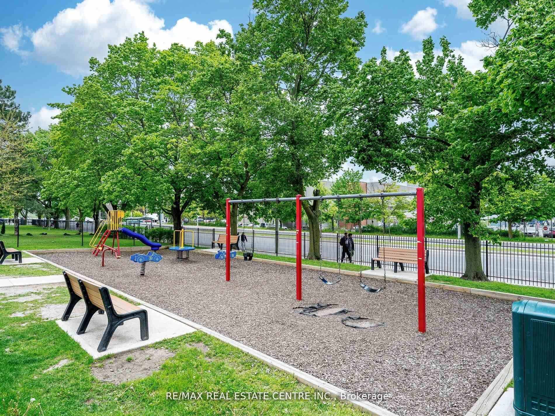 Photo 13 of Unit 1806, 735 Don Mills Road, Toronto, Flemingdon Park — HOMEH