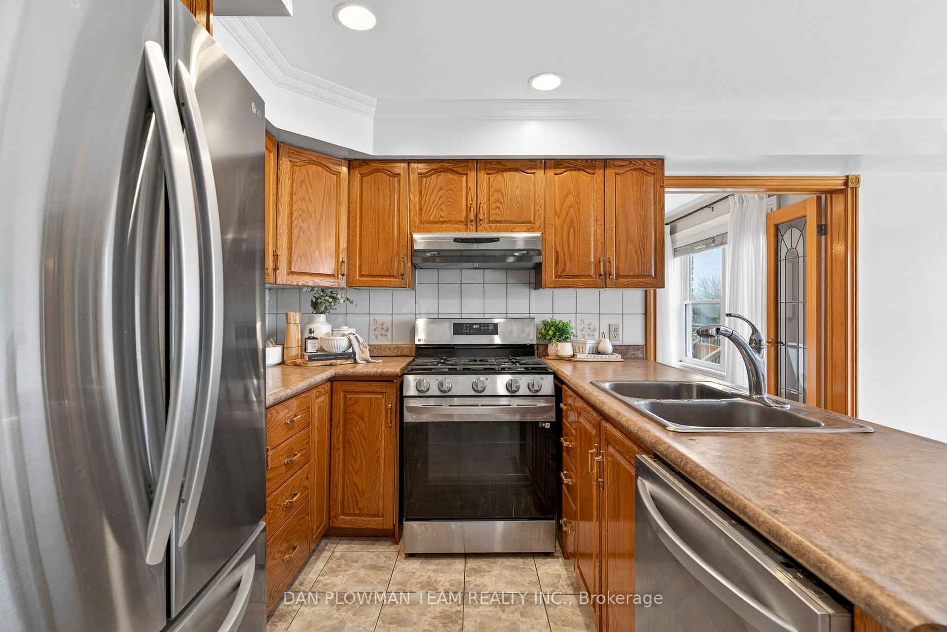 Photo 11 of 357 Powell Road, Whitby, Blue Grass Meadows — HOMEH