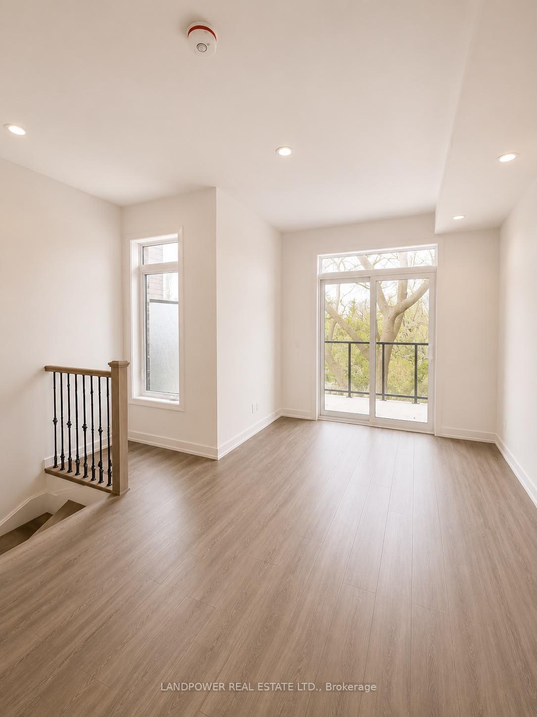 Photo 10 of Unit 25, 51 Winlock Park, North York, Newtonbrook East — HOMEH