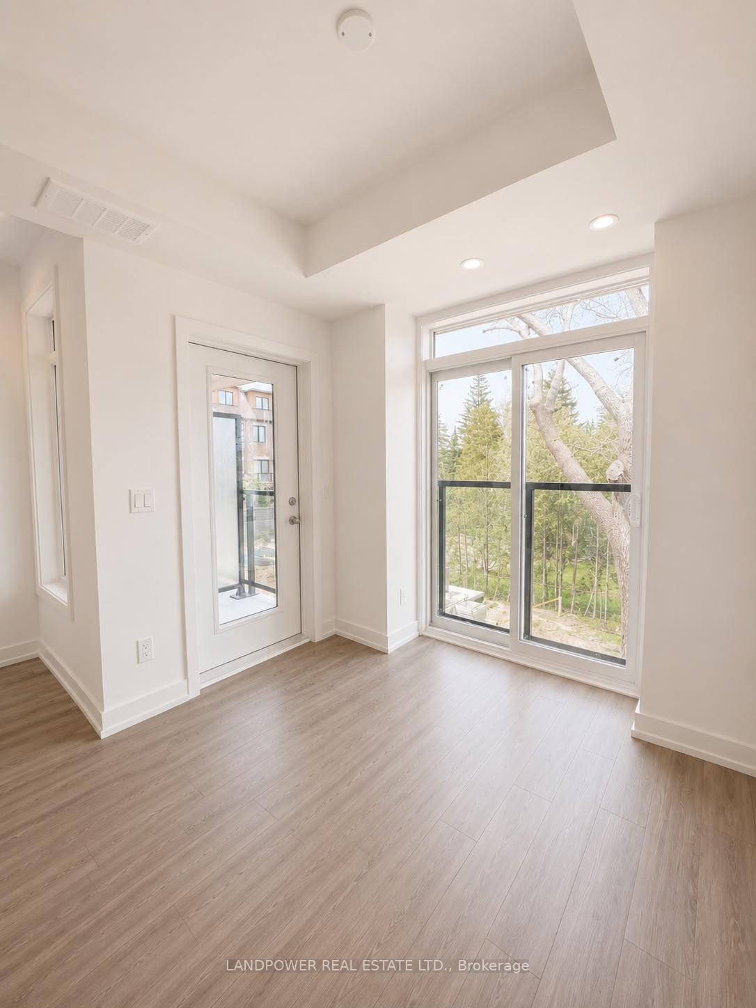 Photo 11 of Unit 25, 51 Winlock Park, North York, Newtonbrook East — HOMEH