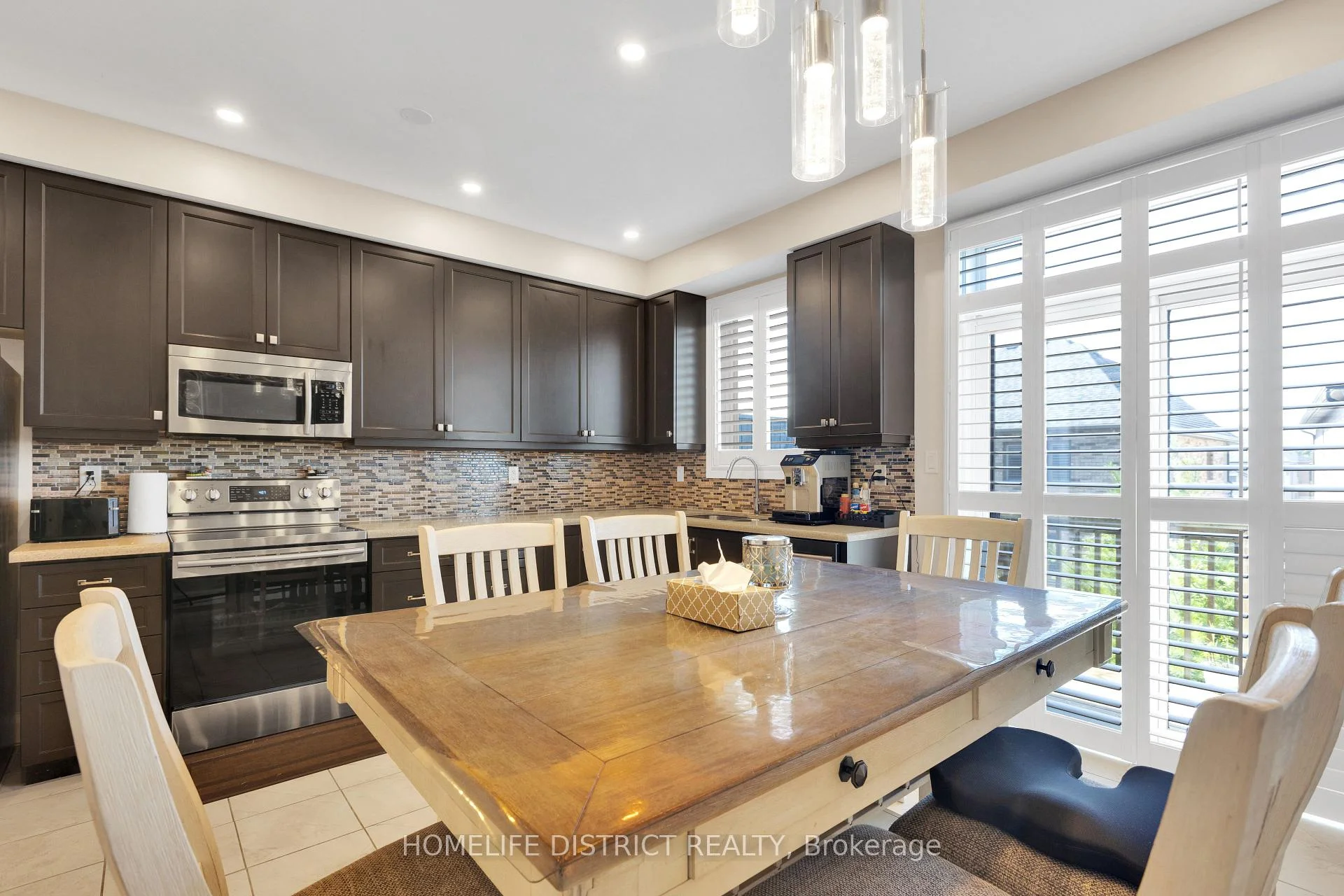 Photo 7 of Unit 68, 1169 Garner Road E, Hamilton, Ancaster — HOMEH