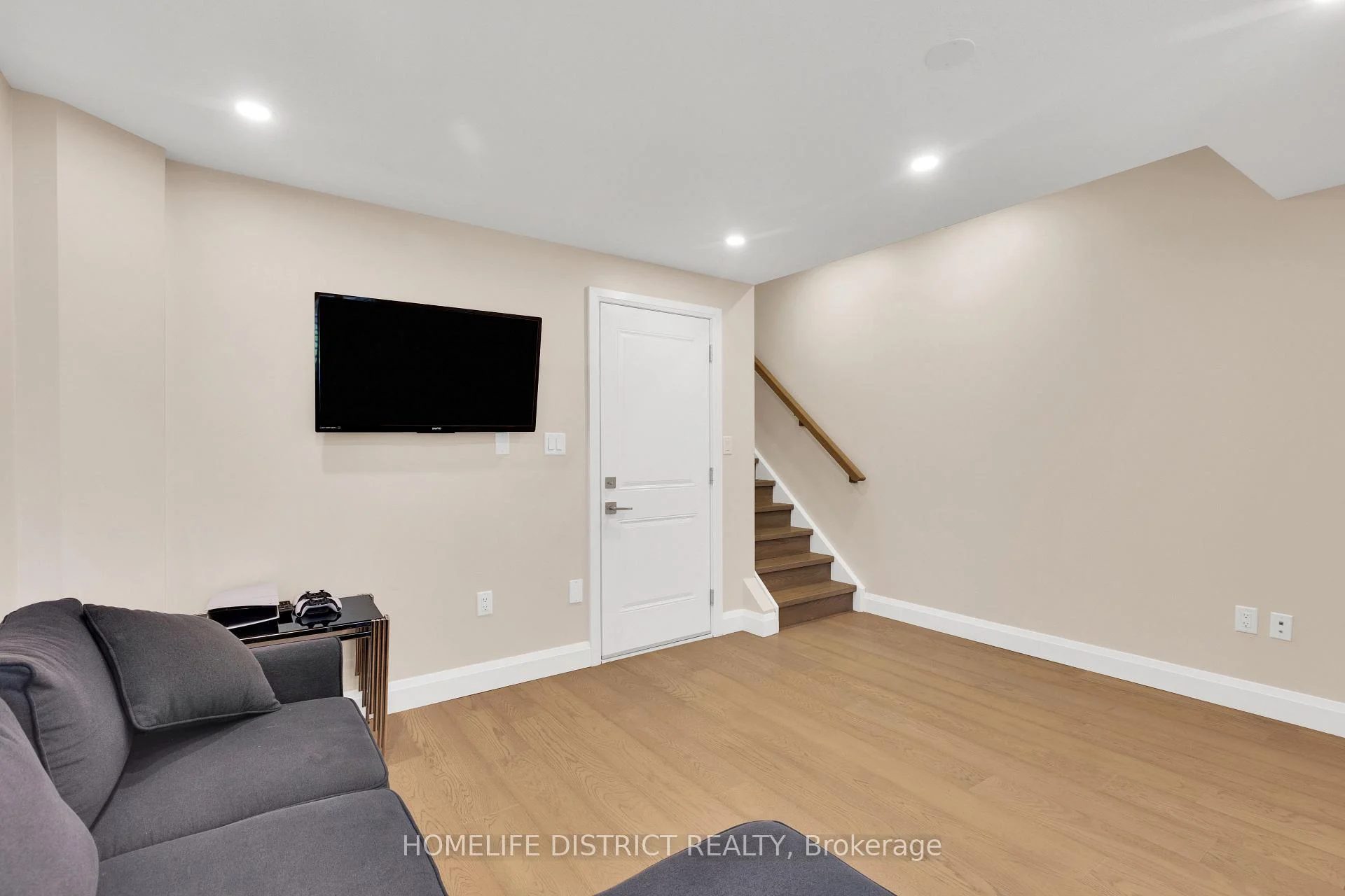Photo 15 of Unit 68, 1169 Garner Road E, Hamilton, Ancaster — HOMEH