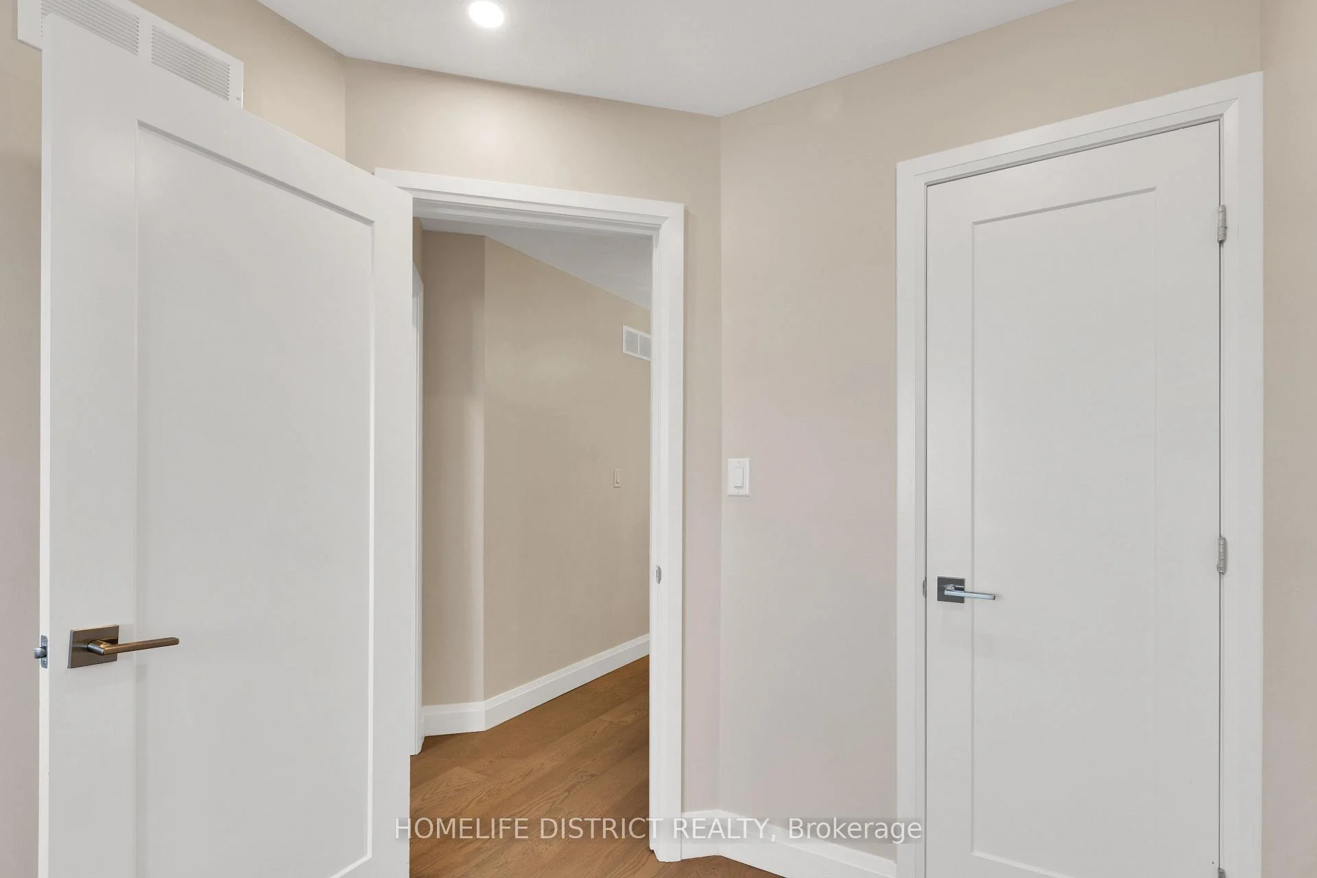 Photo 21 of Unit 68, 1169 Garner Road E, Hamilton, Ancaster — HOMEH