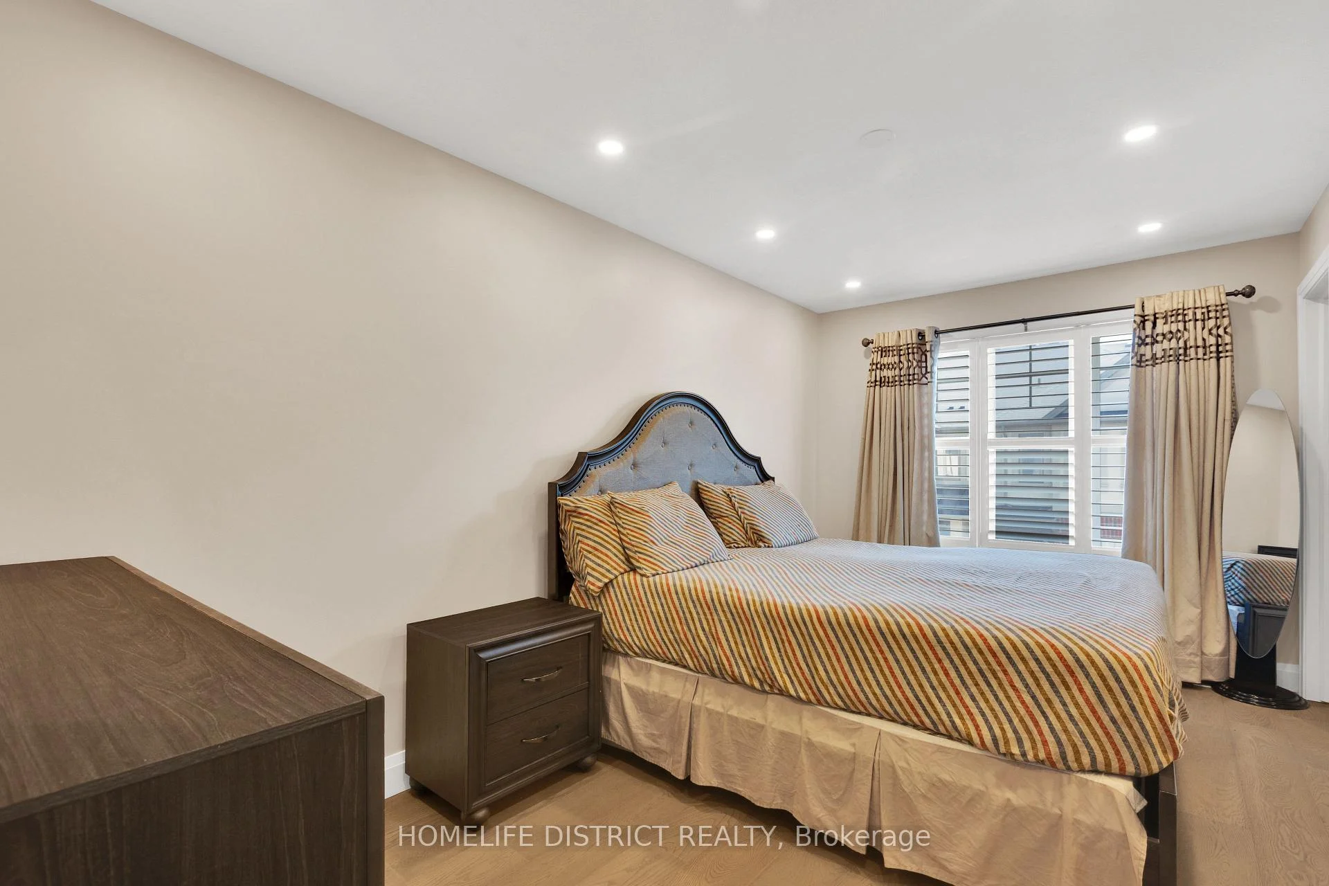 Photo 31 of Unit 68, 1169 Garner Road E, Hamilton, Ancaster — HOMEH