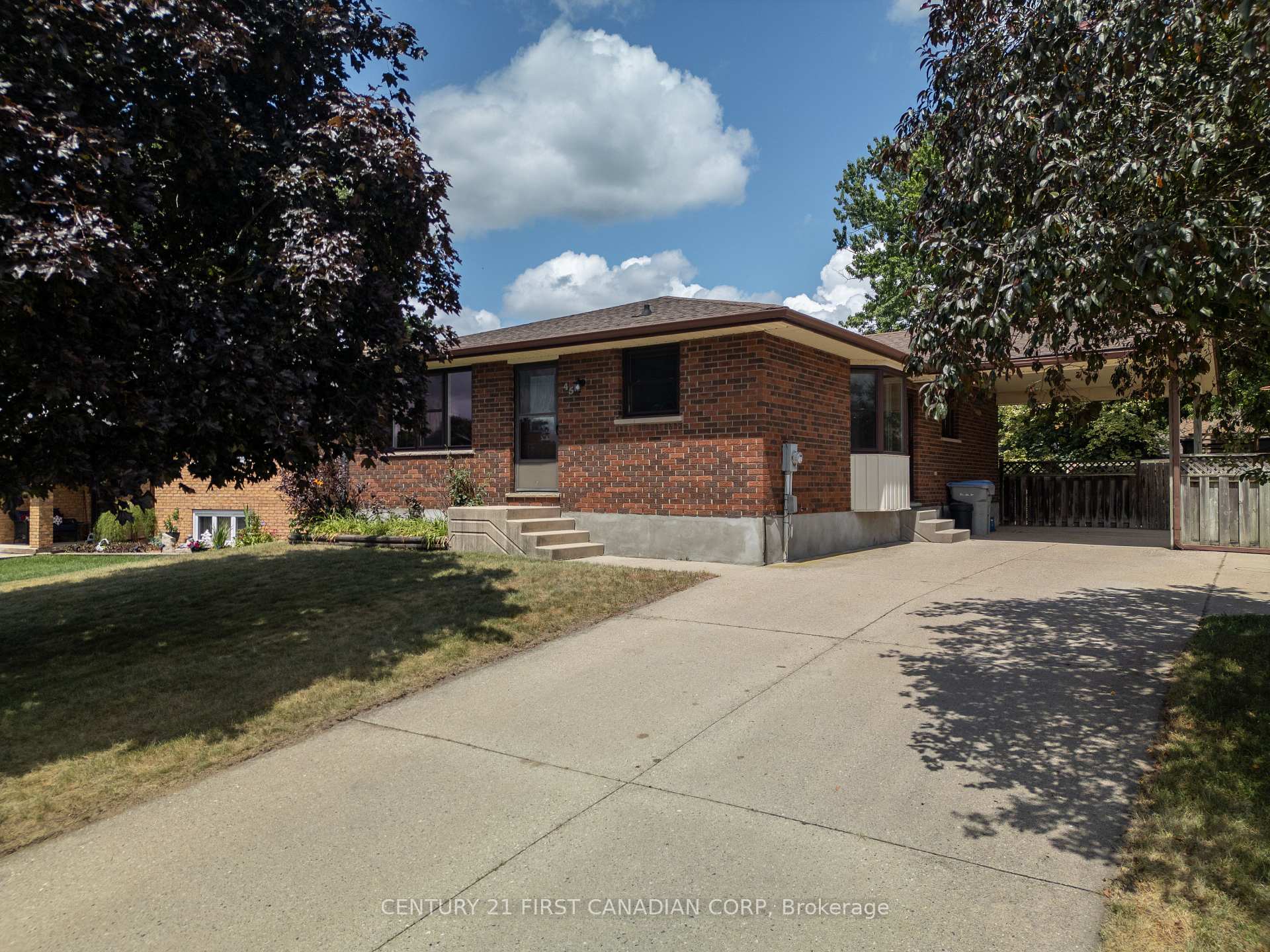 Photo 1 of 45 Westgate Avenue, Strathroy-Caradoc, SW — HOMEH