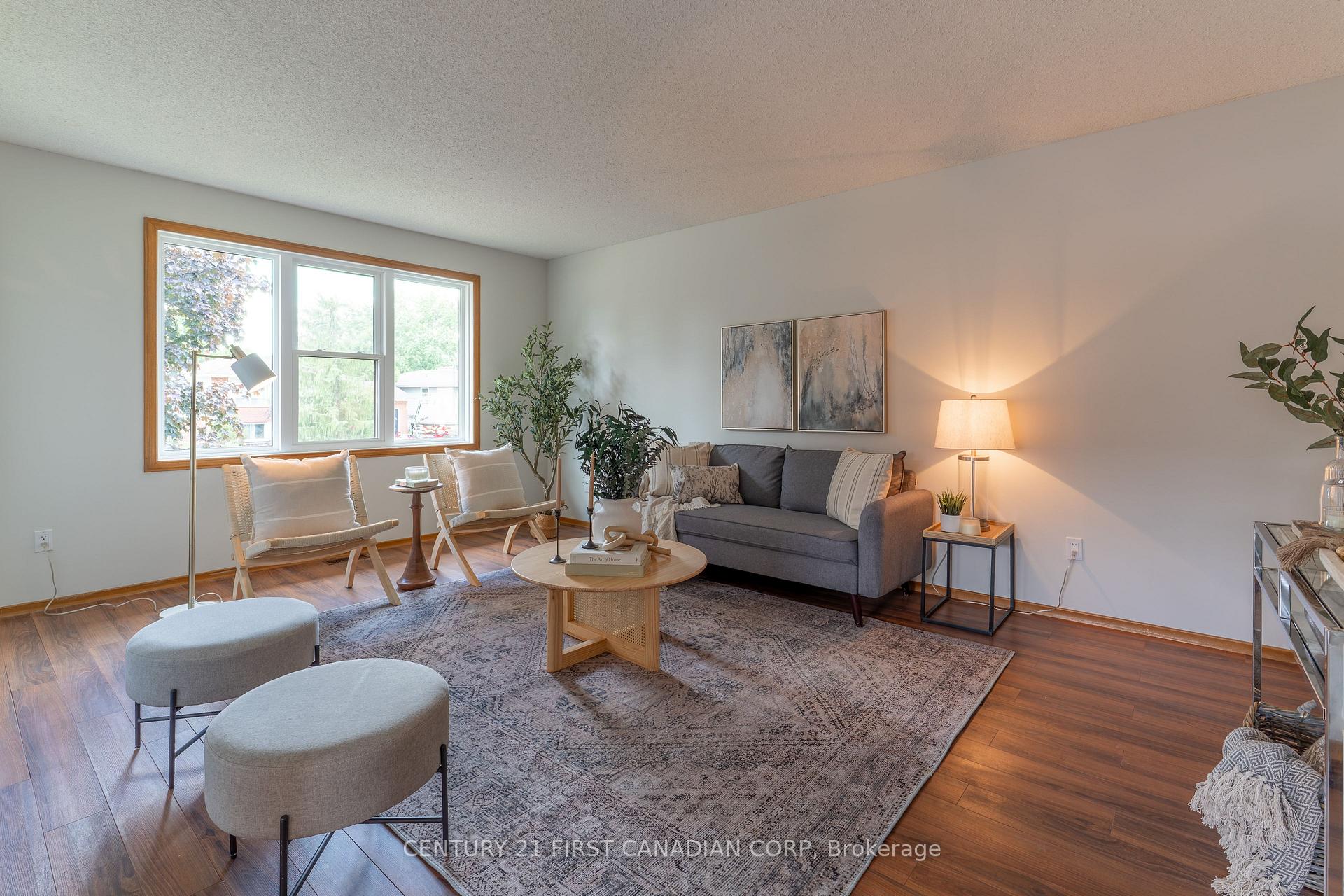 Photo 11 of 45 Westgate Avenue, Strathroy-Caradoc, SW — HOMEH
