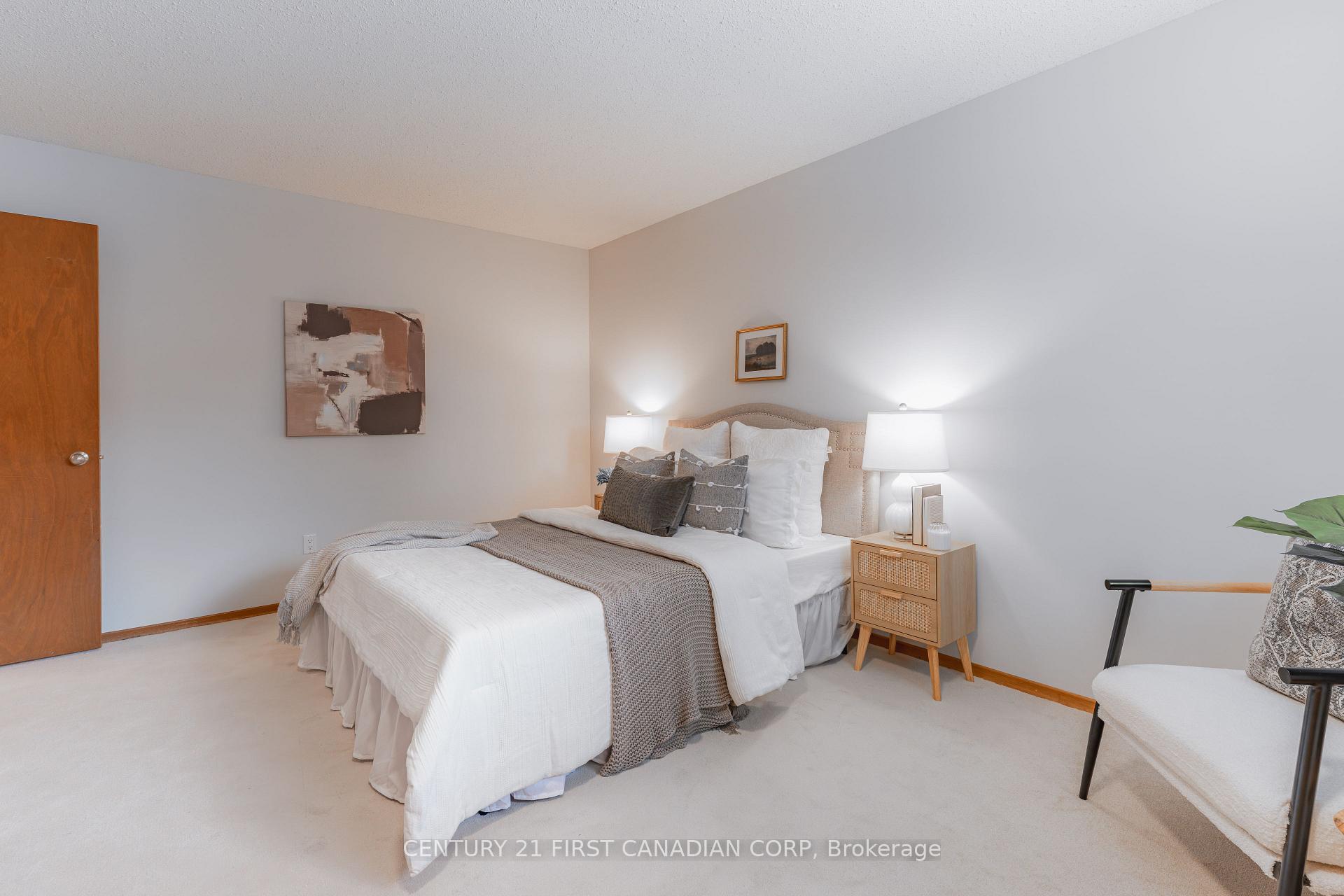 Photo 17 of 45 Westgate Avenue, Strathroy-Caradoc, SW — HOMEH