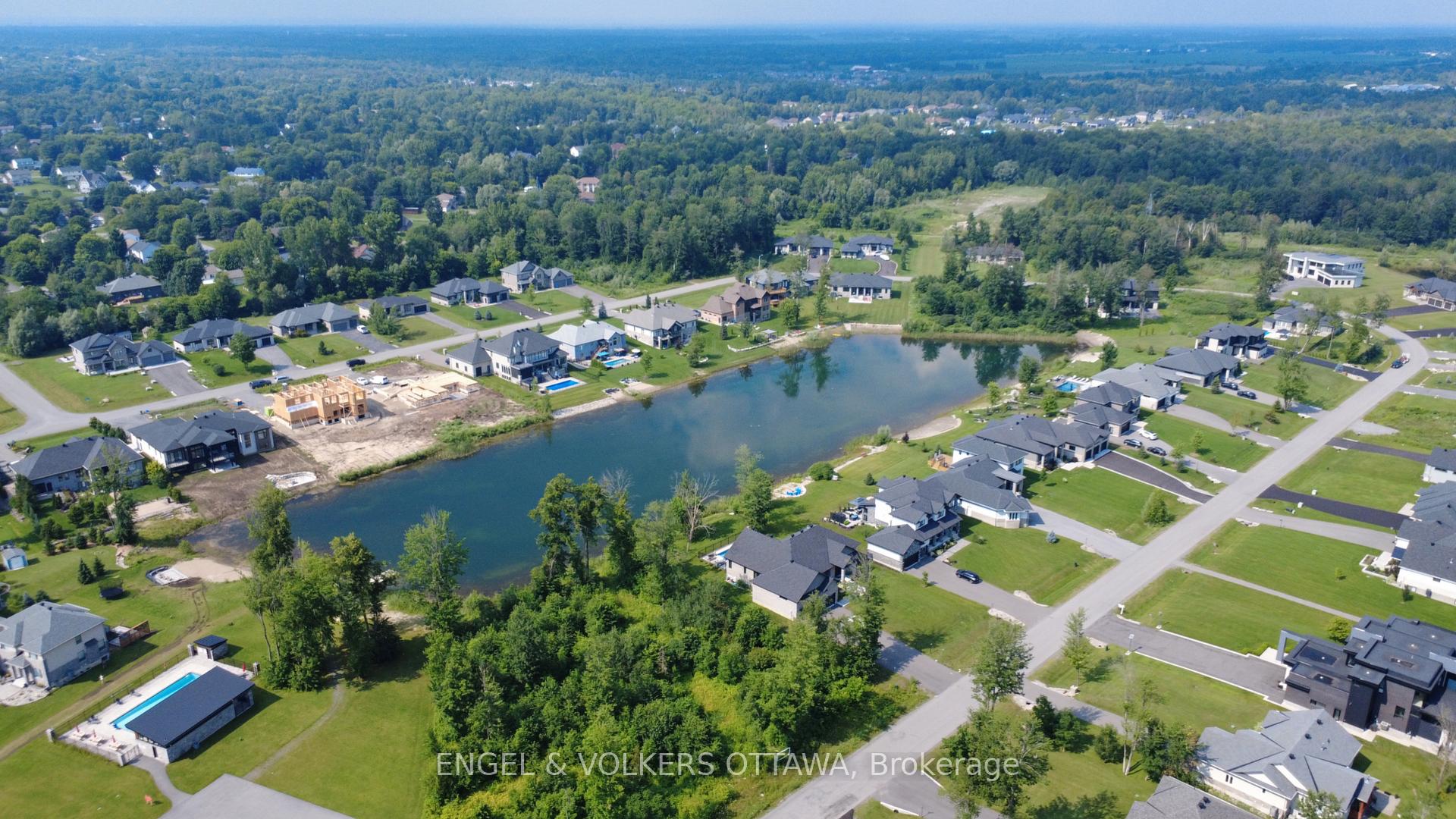 Photo 2 of 576 Shoreway Drive, Ottawa, Greely — HOMEH