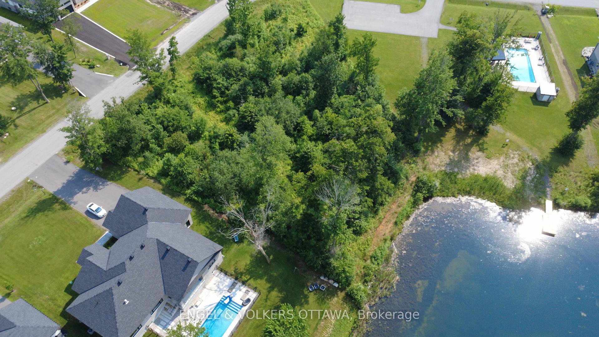 Photo 7 of 576 Shoreway Drive, Ottawa, Greely — HOMEH