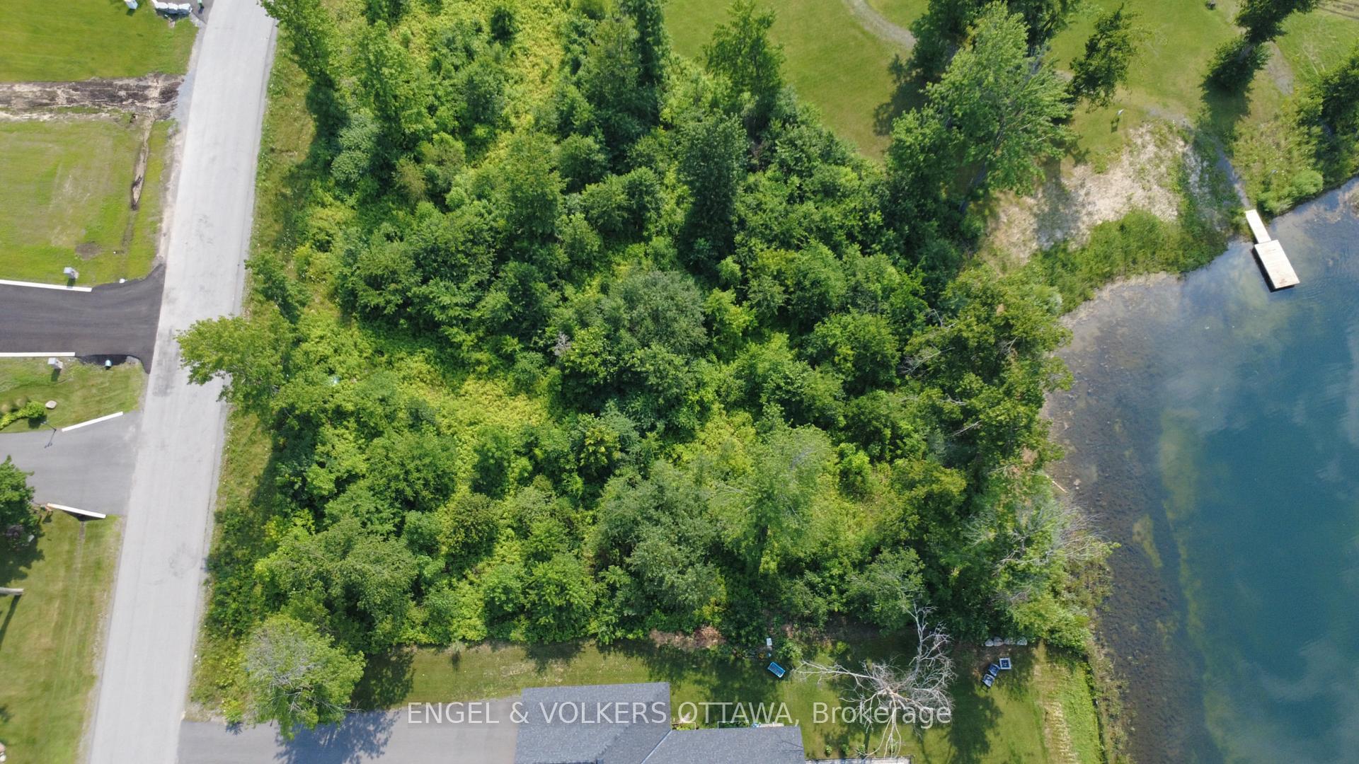 Photo 8 of 576 Shoreway Drive, Ottawa, Greely — HOMEH