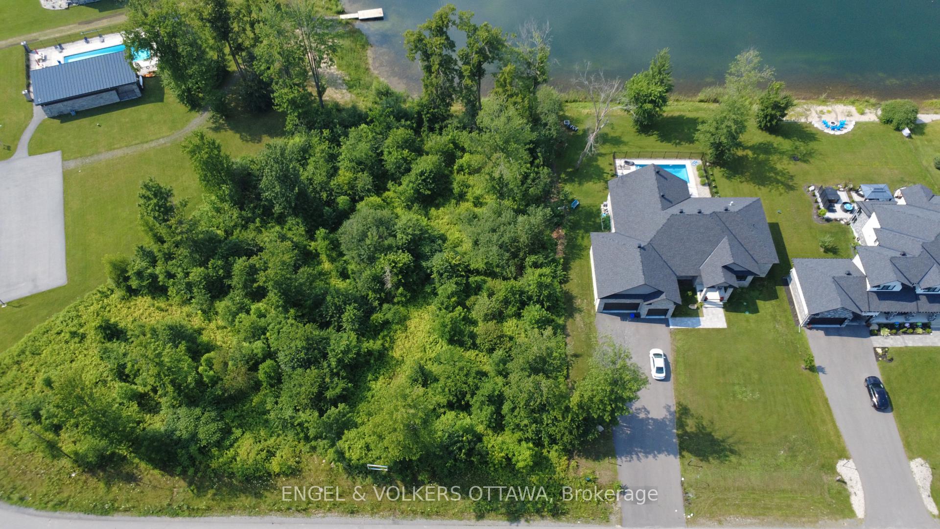 Photo 9 of 576 Shoreway Drive, Ottawa, Greely — HOMEH